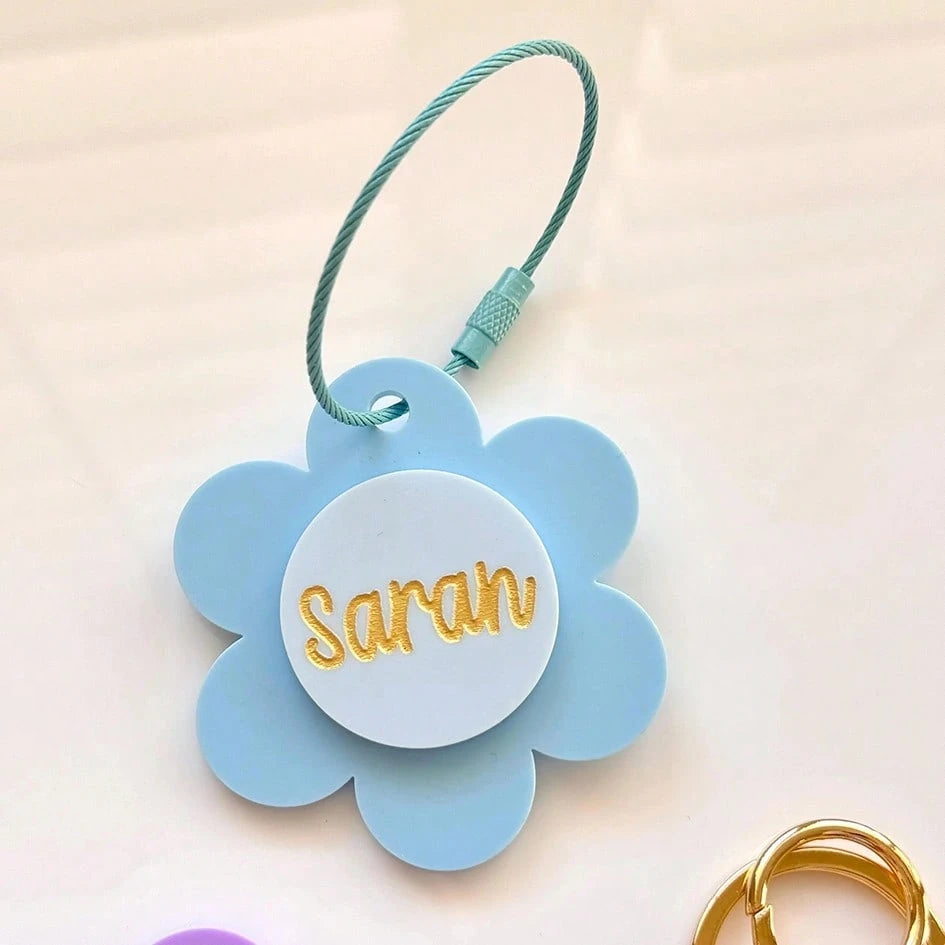 Personalized Daisy Acrylic Keychain, Customized Name Bag Charm & Flower Backpack Pendant, Suitable For School, Daycare, Travel, Unique Commemorative Gift For Girls