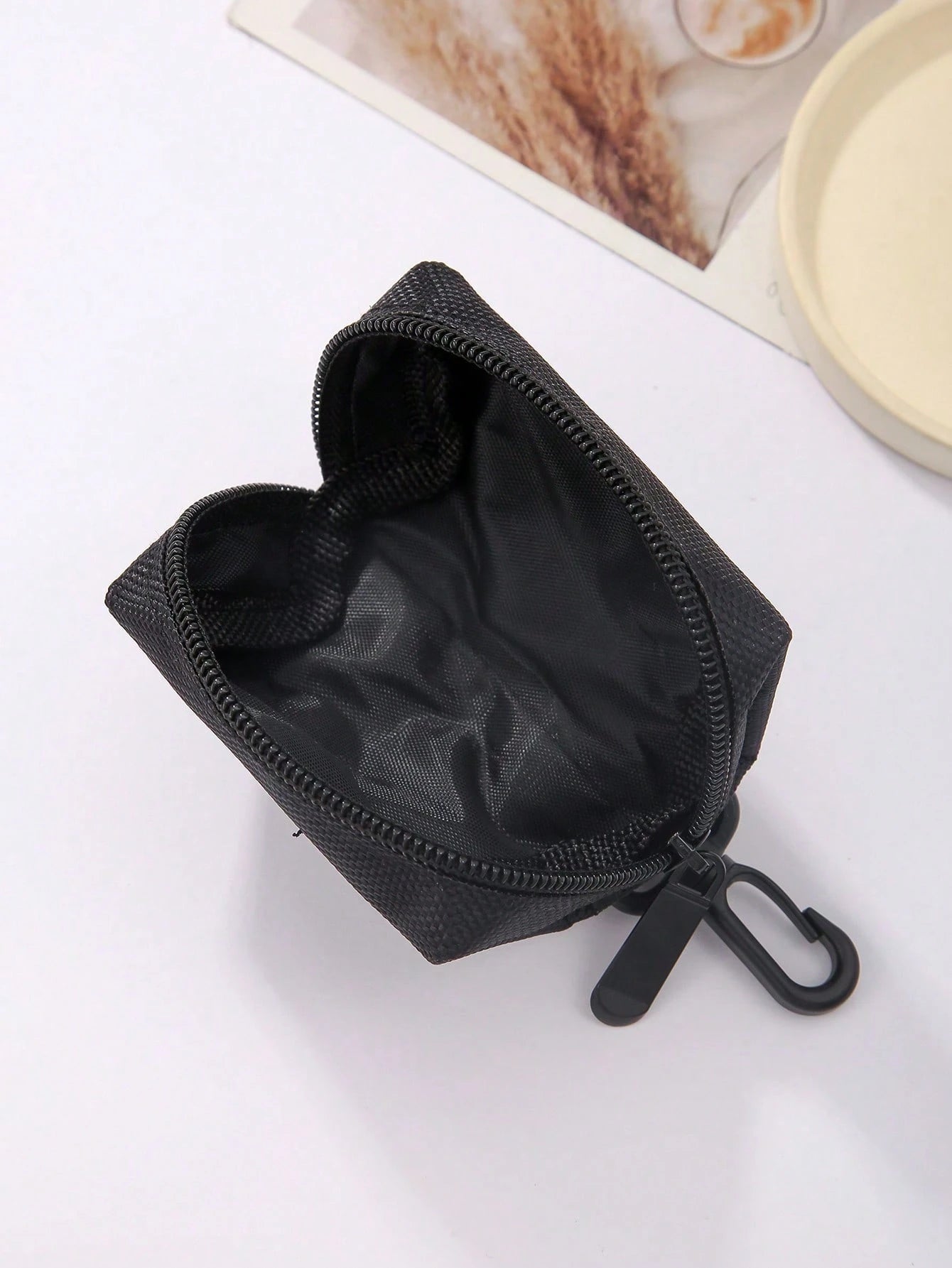 Pet Waste Bag Dispenser- Convenient Portable Dog Poop Bag Holder