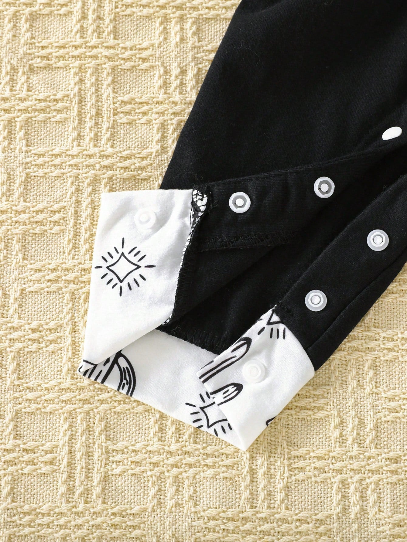 Playful Pals 2pcs/Set Baby Boy Outfit:Long Sleeve Bodysuit + Bib Pants Ox Print & Mom's Little Boy Letter Black And White Autumn Cute Matching Family Casual Wear