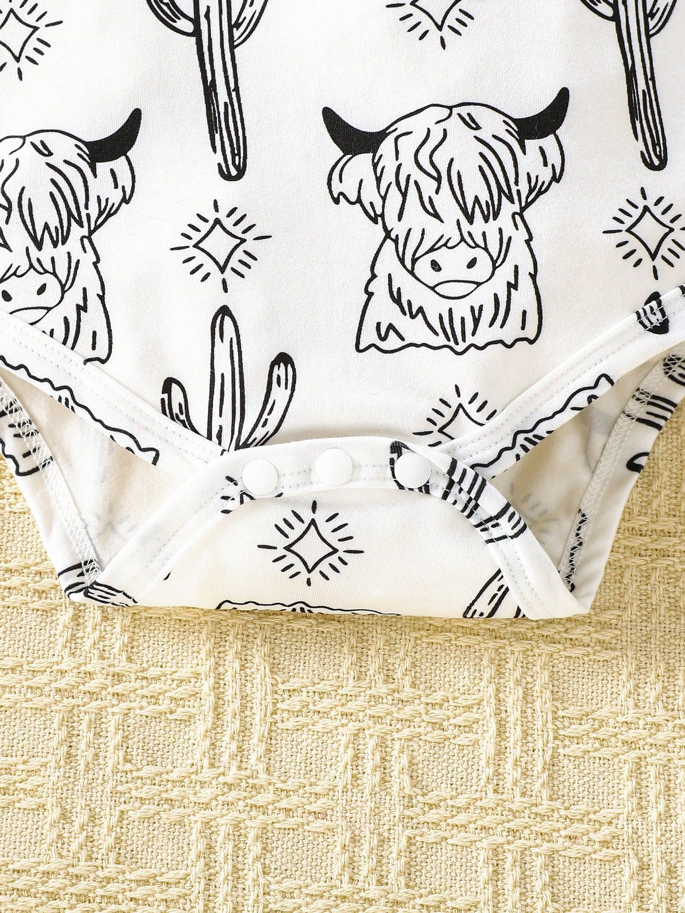 Playful Pals 2pcs/Set Baby Boy Outfit:Long Sleeve Bodysuit + Bib Pants Ox Print & Mom's Little Boy Letter Black And White Autumn Cute Matching Family Casual Wear