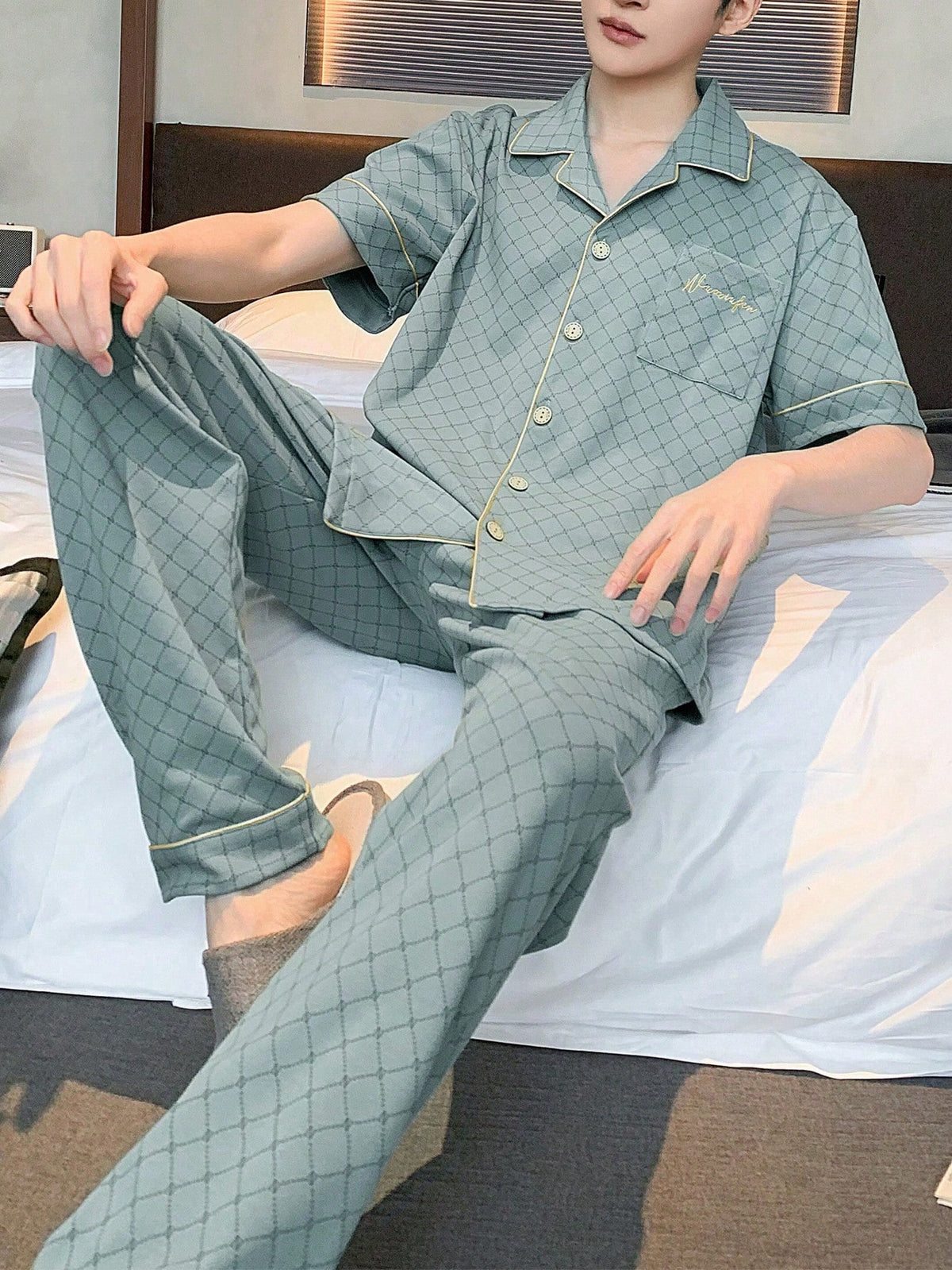 [PONX]Men Plaid Print Contrast Piping Top & Pants PJ Set
