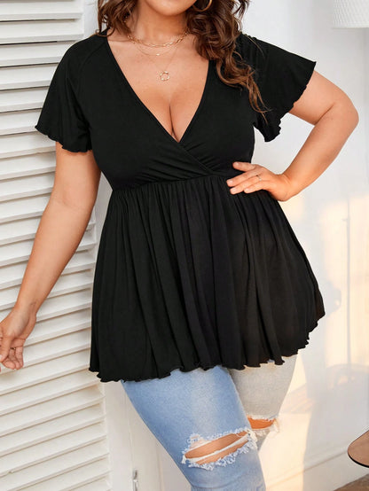 Privé Plus Lettuce Trim V Neck Tee