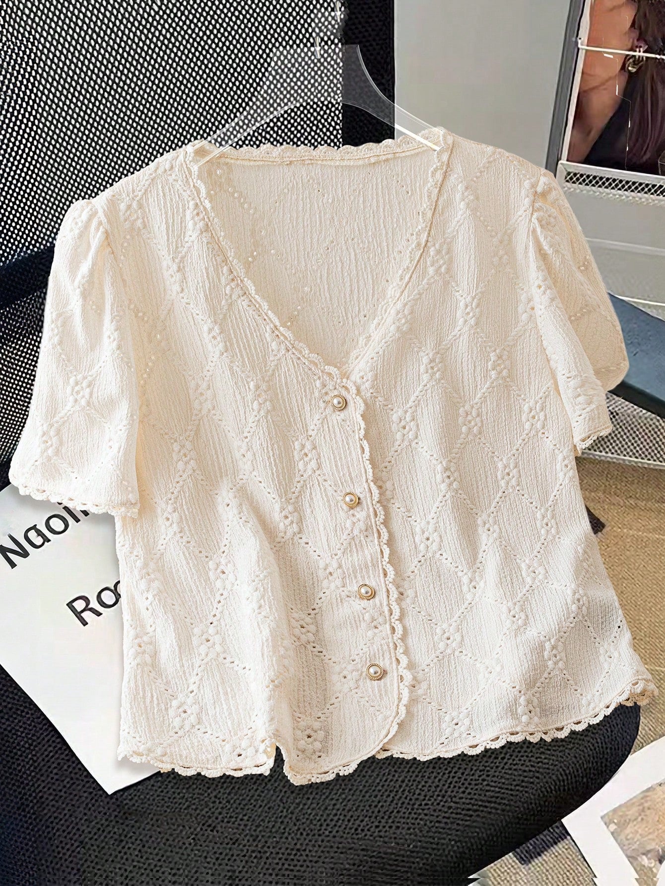 Qadelle Women Commuting Simple Solid Color Short Sleeve Shirt, Casual & Fashionable For Daily Wear