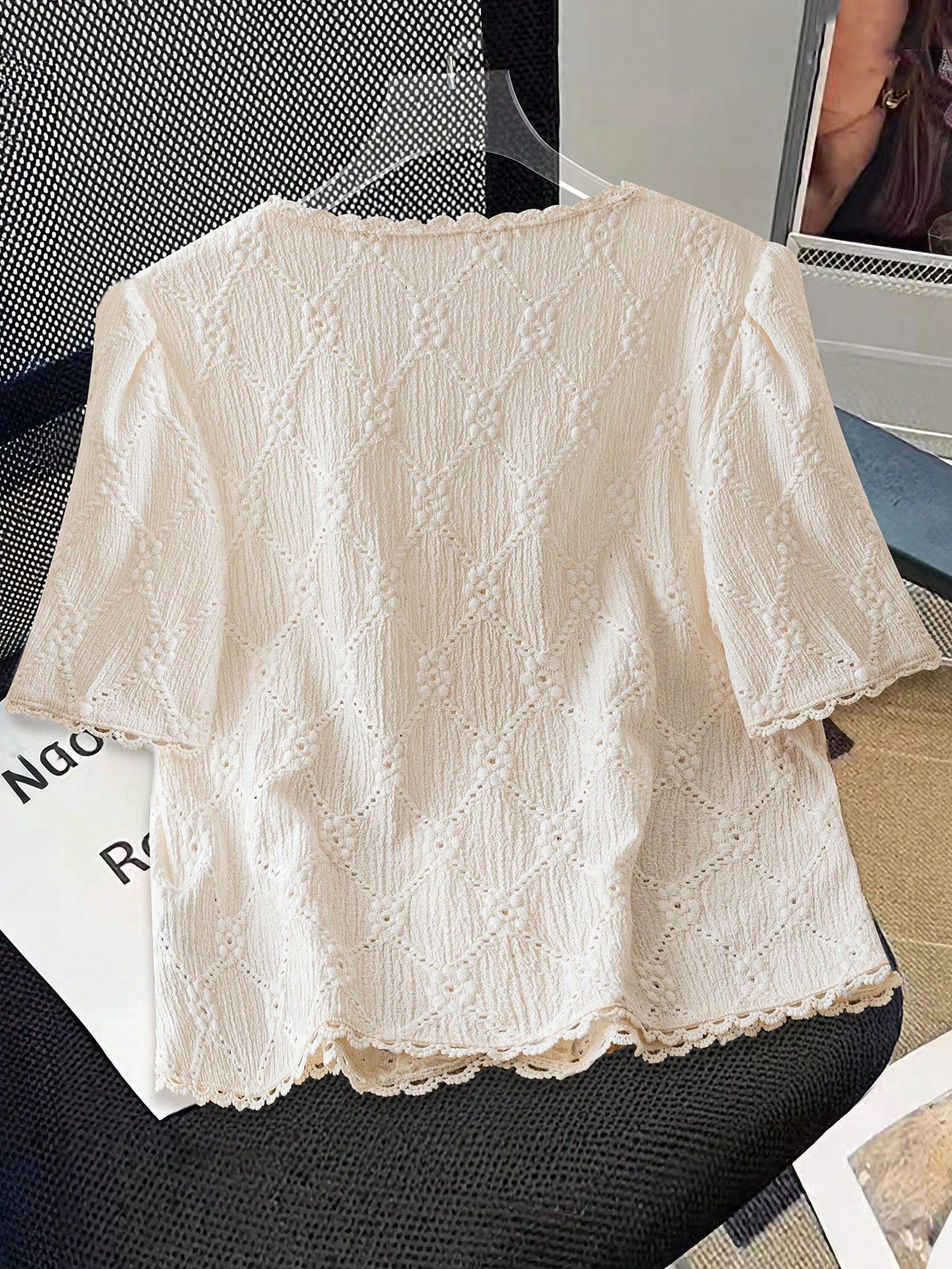 Qadelle Women Commuting Simple Solid Color Short Sleeve Shirt, Casual & Fashionable For Daily Wear