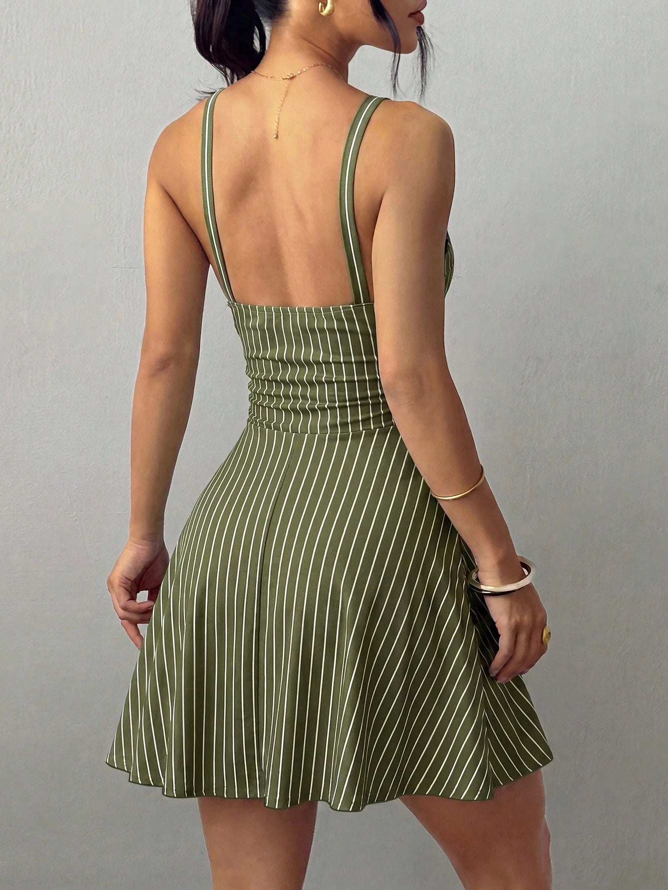 Raffinéa Women's V-Neck Knitted Ruched Waist A-Line Sexy Elegant Spaghetti Strap Short Dress Vacation Green Striped Summer
