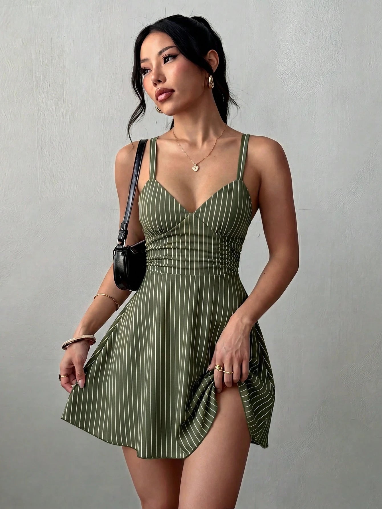 Raffinéa Women's V-Neck Knitted Ruched Waist A-Line Sexy Elegant Spaghetti Strap Short Dress Vacation Green Striped Summer