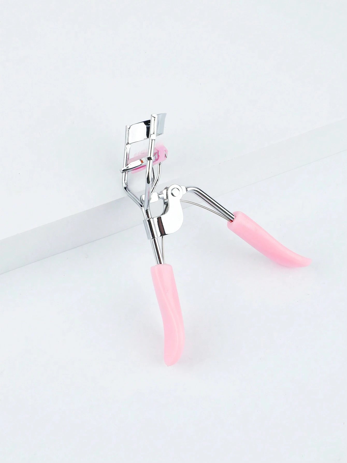 RANCAI 1pc Eyelash Curler,Strong And Long-Lasting Professional Lash Curler,Makeup Curling Eyelash Curler Clip Women Beauty Tool Nice And Professional,Eye Tool,Makeup,Cheap,Room Decor,Vanity,Travel,Bed