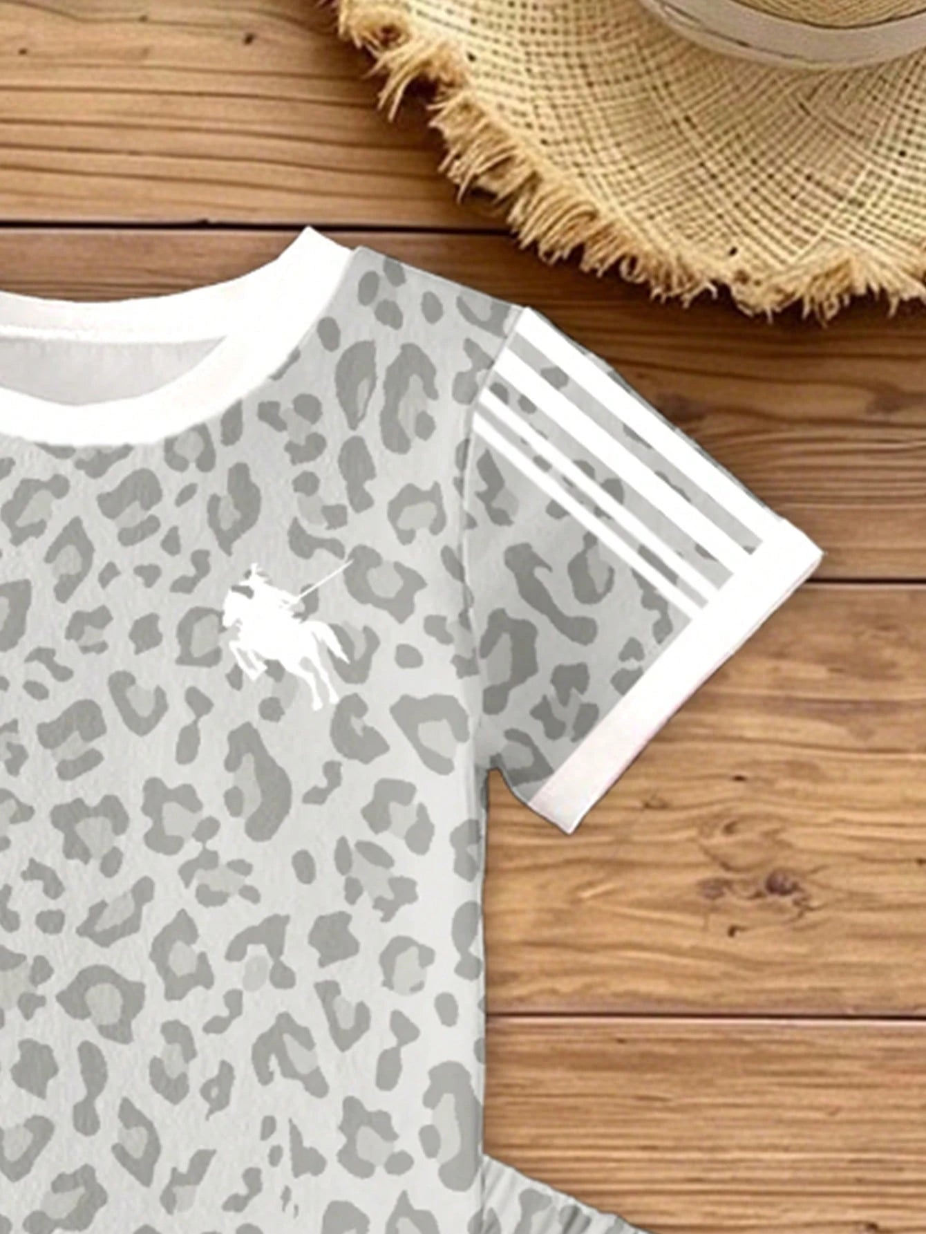 (Random 2 Sets, Send 1 Set)Baby Girl Fashion Personalized Leopard Print Knight Horse Pattern Striped Print Basic Short T-Shirt & Flared Long Pants Set