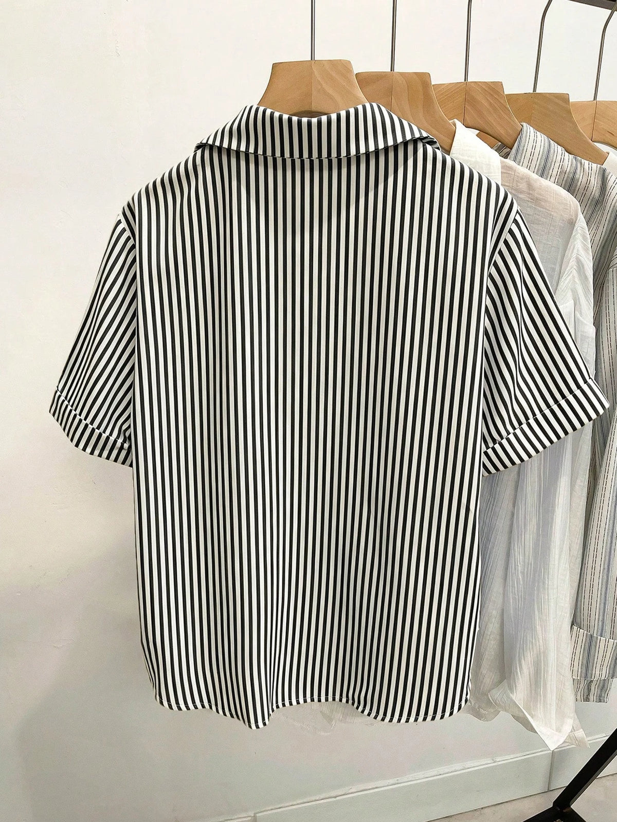 Resyla Women's Heart Embroidery Striped Short Sleeve Single-Breasted Casual Shirt