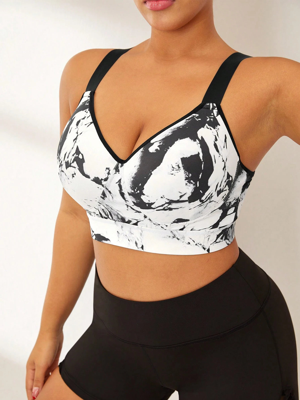 Rhythm Era Plus Size Sports Bra With Removable Padding, Adjustable Straps, High Impact Support, Ink Print Design Gym Sports White Summer