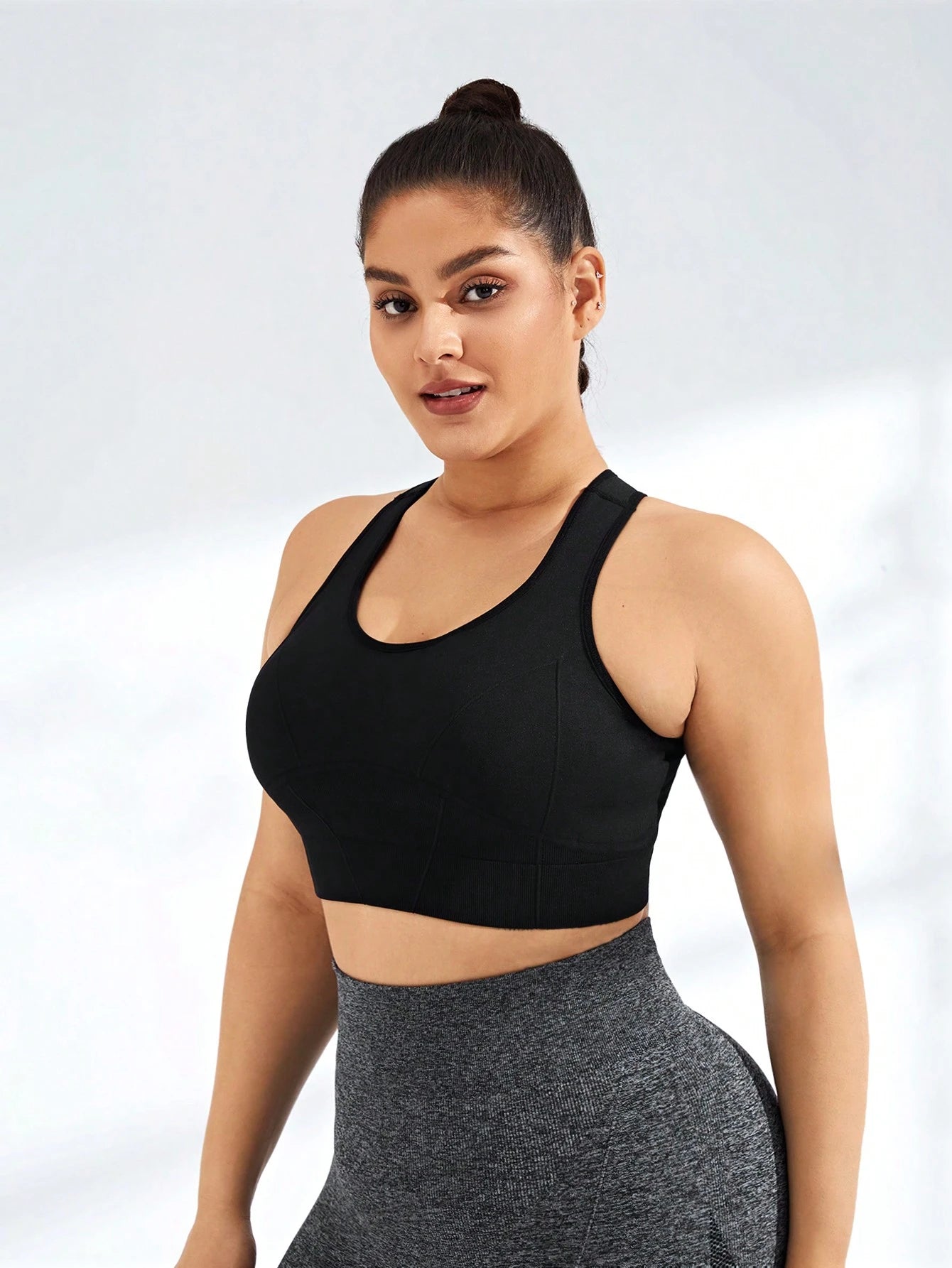 Rhythm Era Plus Size Women's Solid Color Sports Bra