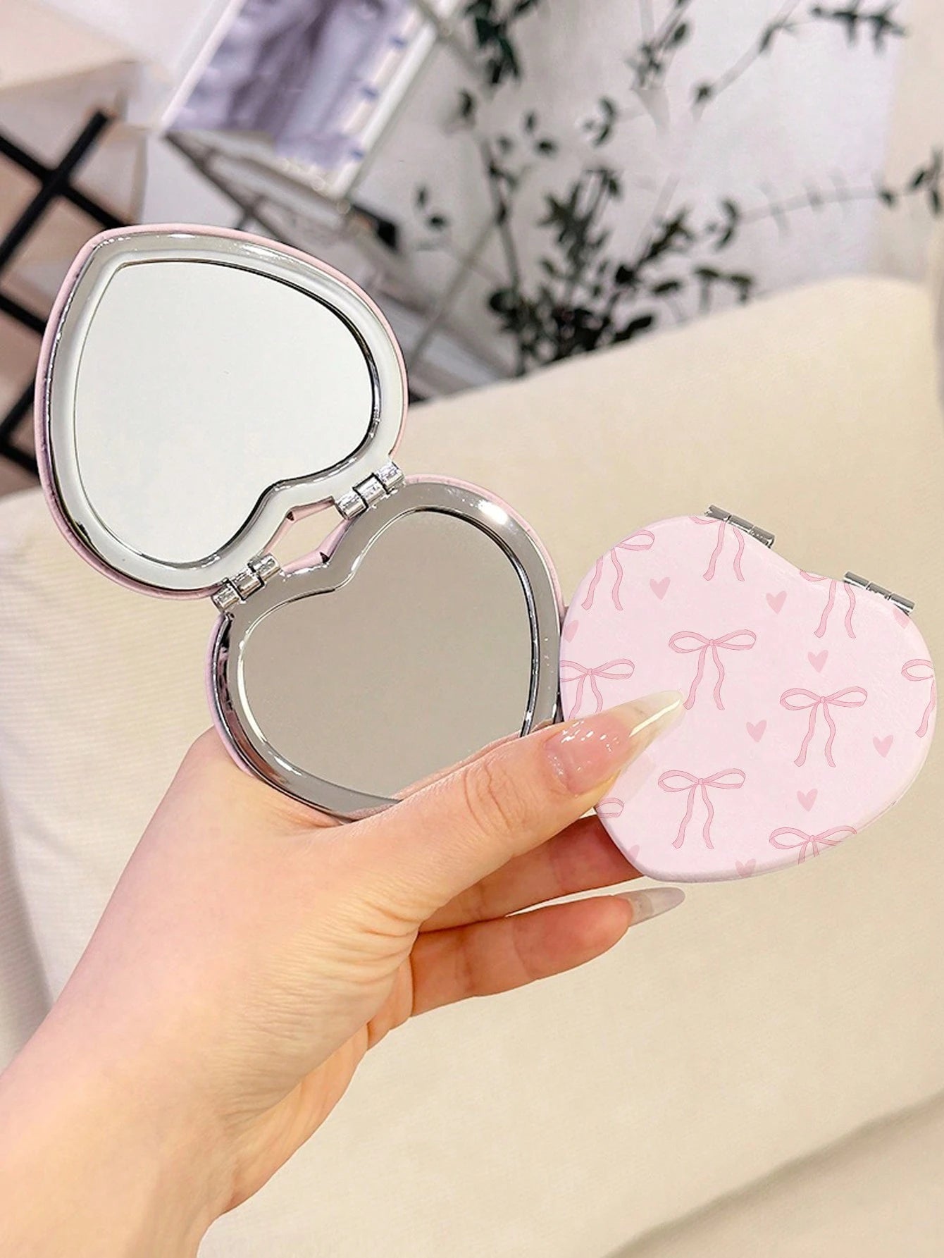 ROMWE Kawaii 1pc Pink Bowknot PU Heart Shaped Makeup Compact Mirror, Random Pattern