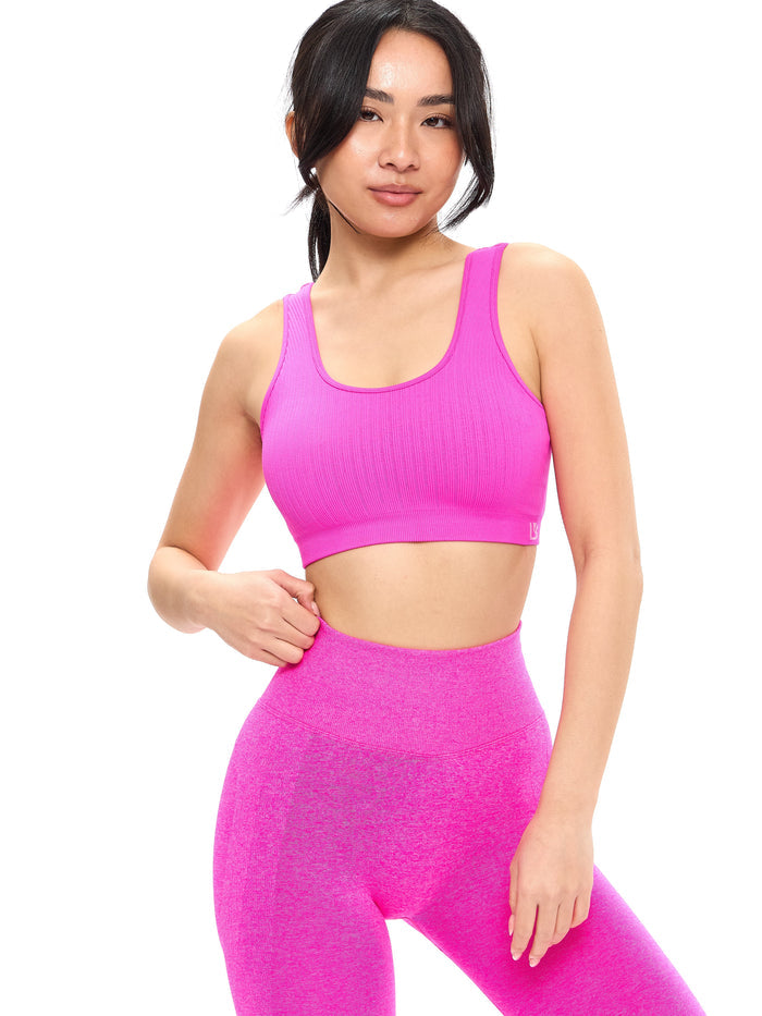 Scoop Seamless Sports Bra - Hard Candy