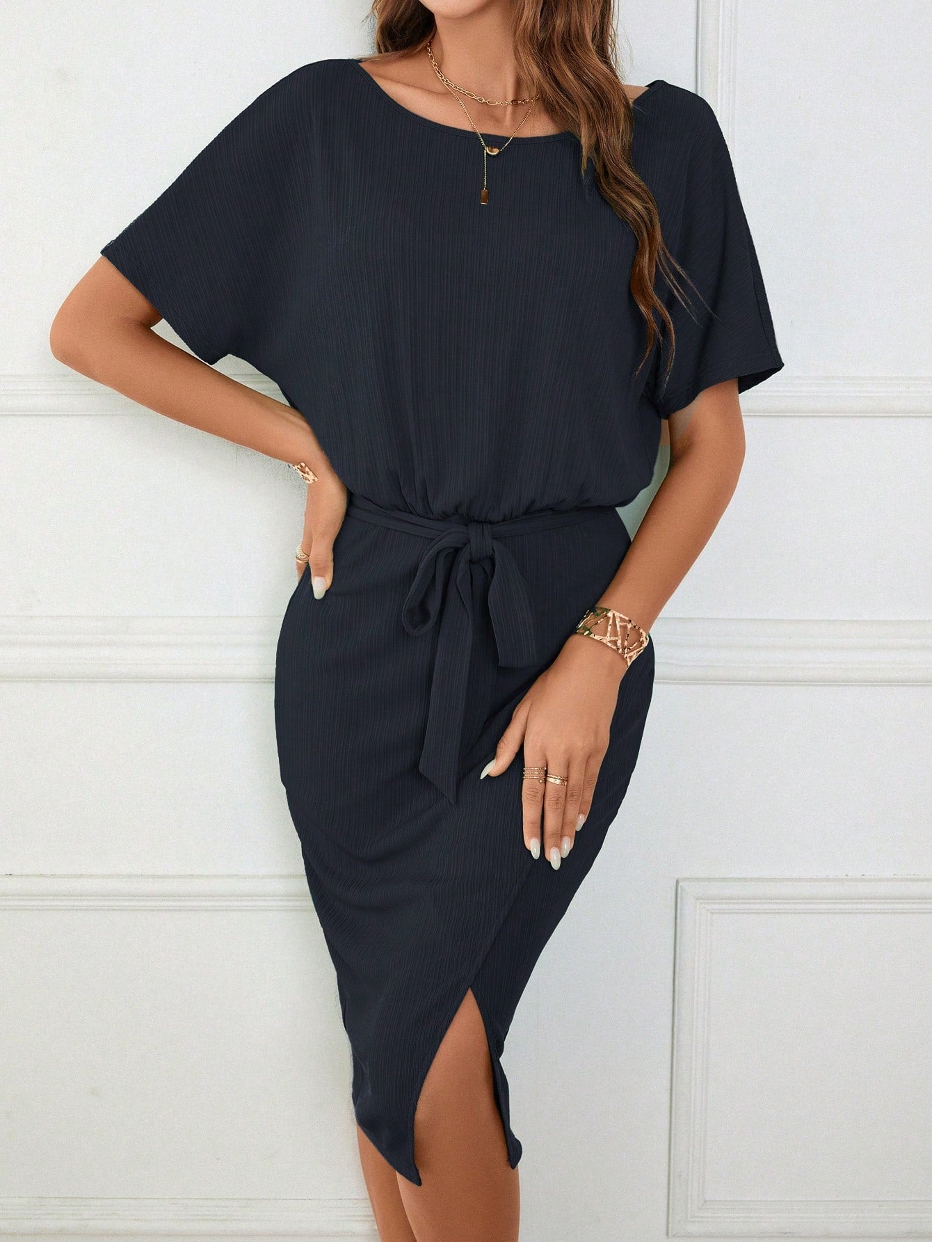 SHEIN Clasi Solid Batwing Sleeve Split Thigh Belted Dress