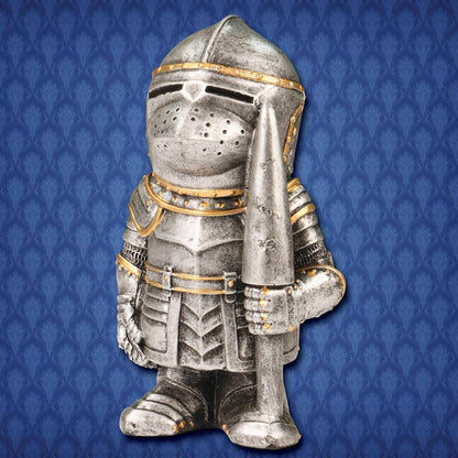 Shorty Bascinet Knight Statue