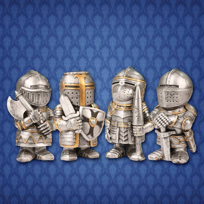 Shorty Bascinet Knight Statue