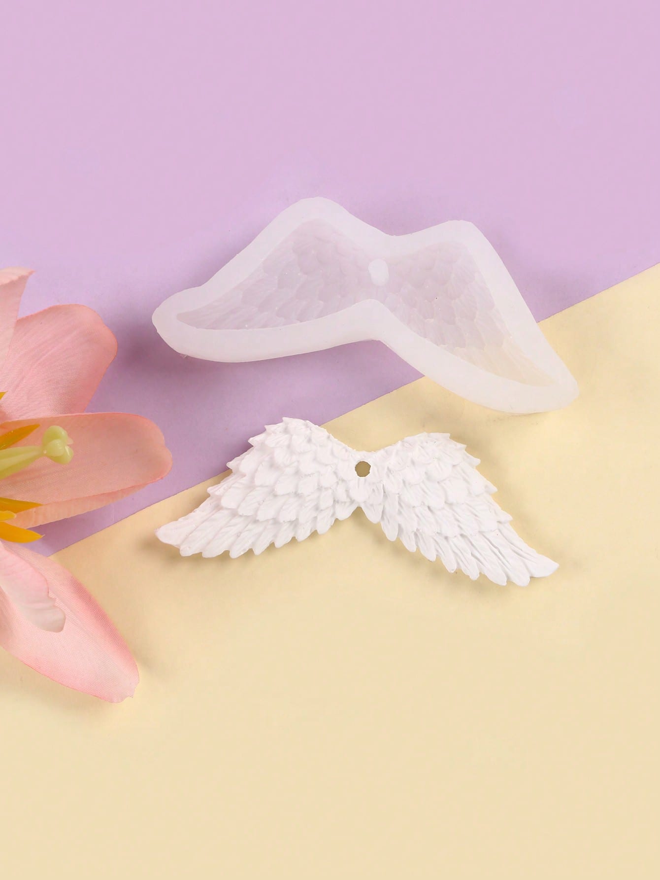 SikeSike 1pc Wing Shaped DIY Silicone Mold, White Aromatherapy Balm Silicone Mold For DIY Craft