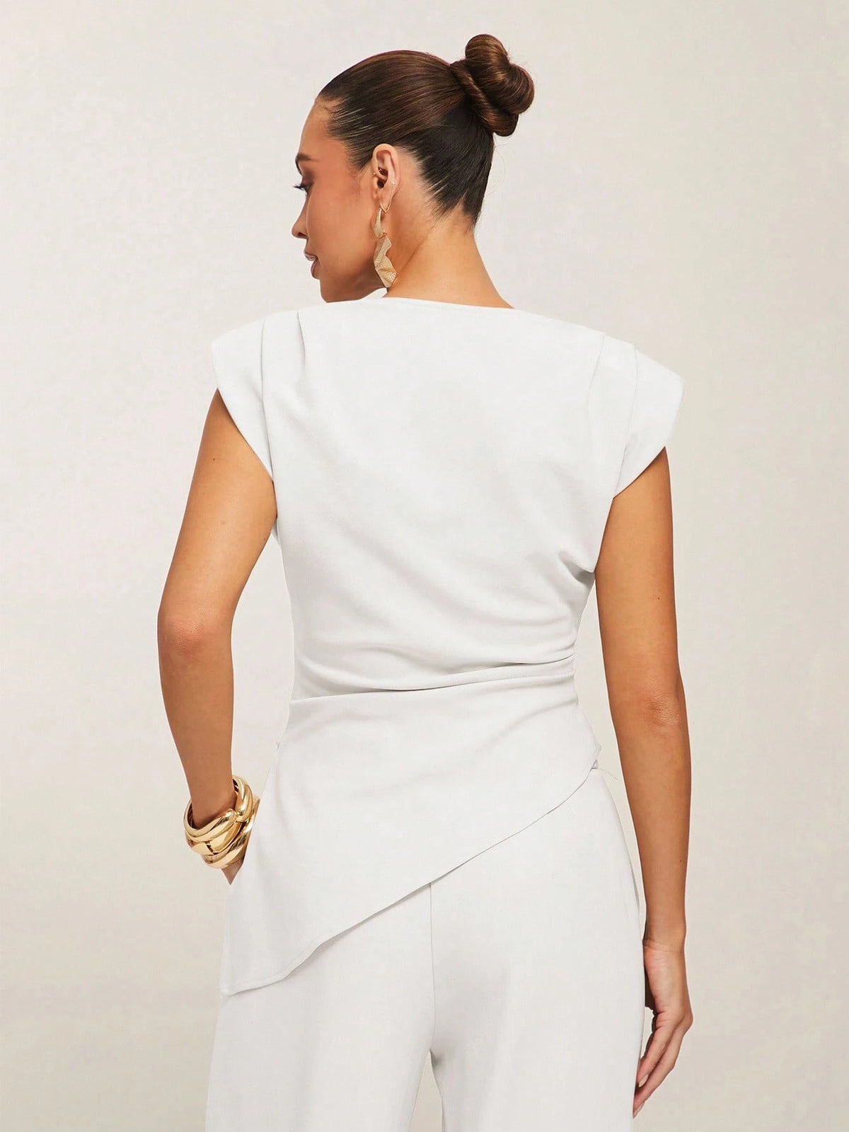 Silquee Women's Casual Commuter Minimalist Solid Color Waist Cinched Asymmetric Hem Blouse White Draped Top White Classy Top
