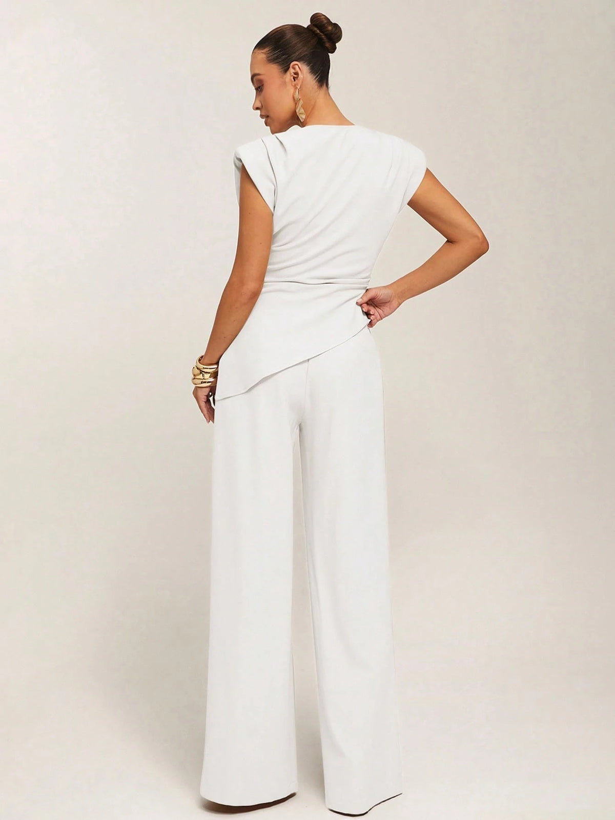 Silquee Women's Casual Commuter Minimalist Solid Color Waist Cinched Asymmetric Hem Blouse White Draped Top White Classy Top