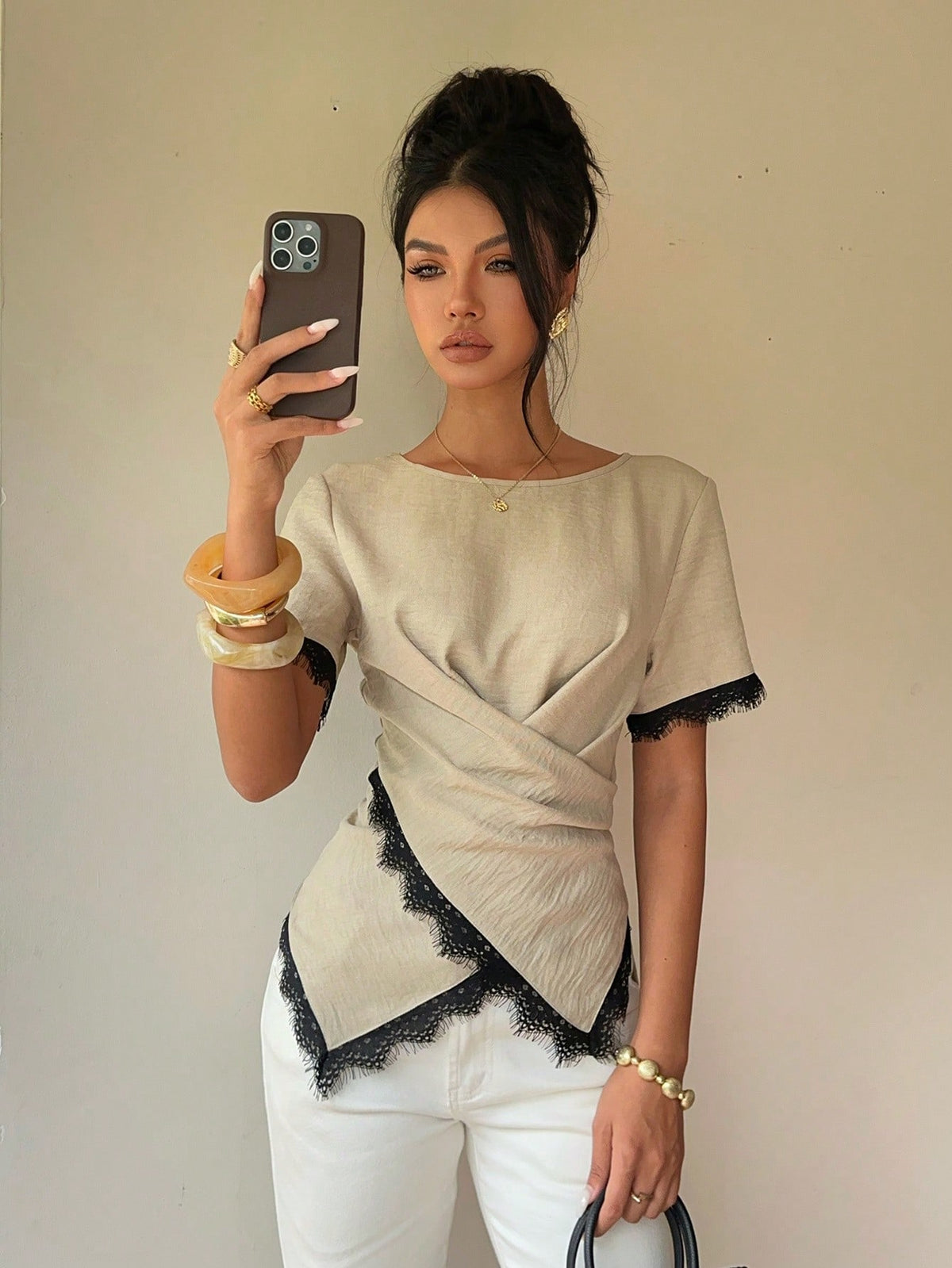 Siren Gaze Women's Short-Sleeved Top With Irregular Lace Trim, Made Of Lightweight And Flowing Linen Fabric, Versatile For Commuting Elegant Brunch Beige