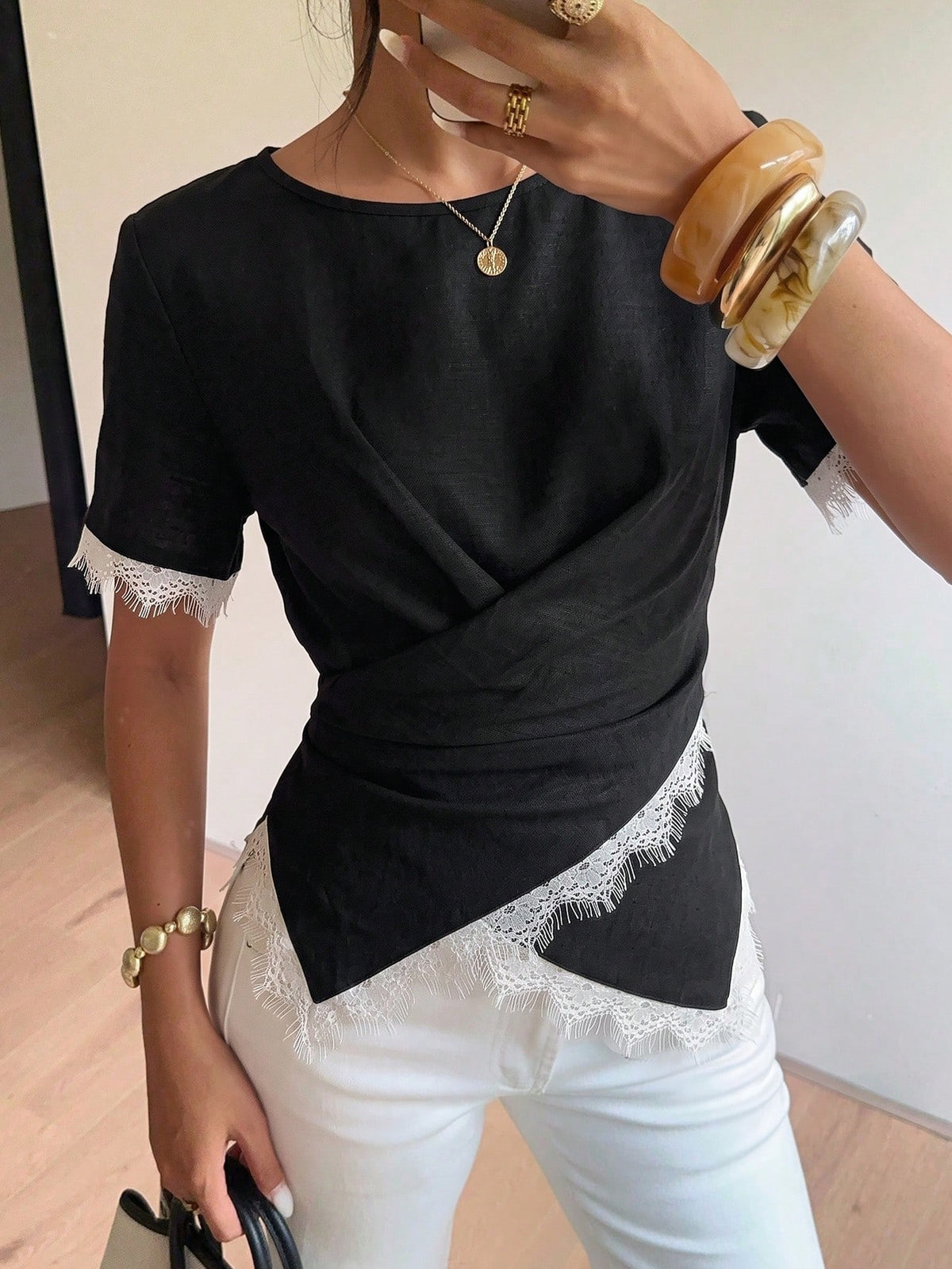 Siren Gaze Women's Short-Sleeved Top With Irregular Lace Trim, Made Of Lightweight And Flowing Linen Fabric, Versatile For Commuting Elegant Brunch Beige