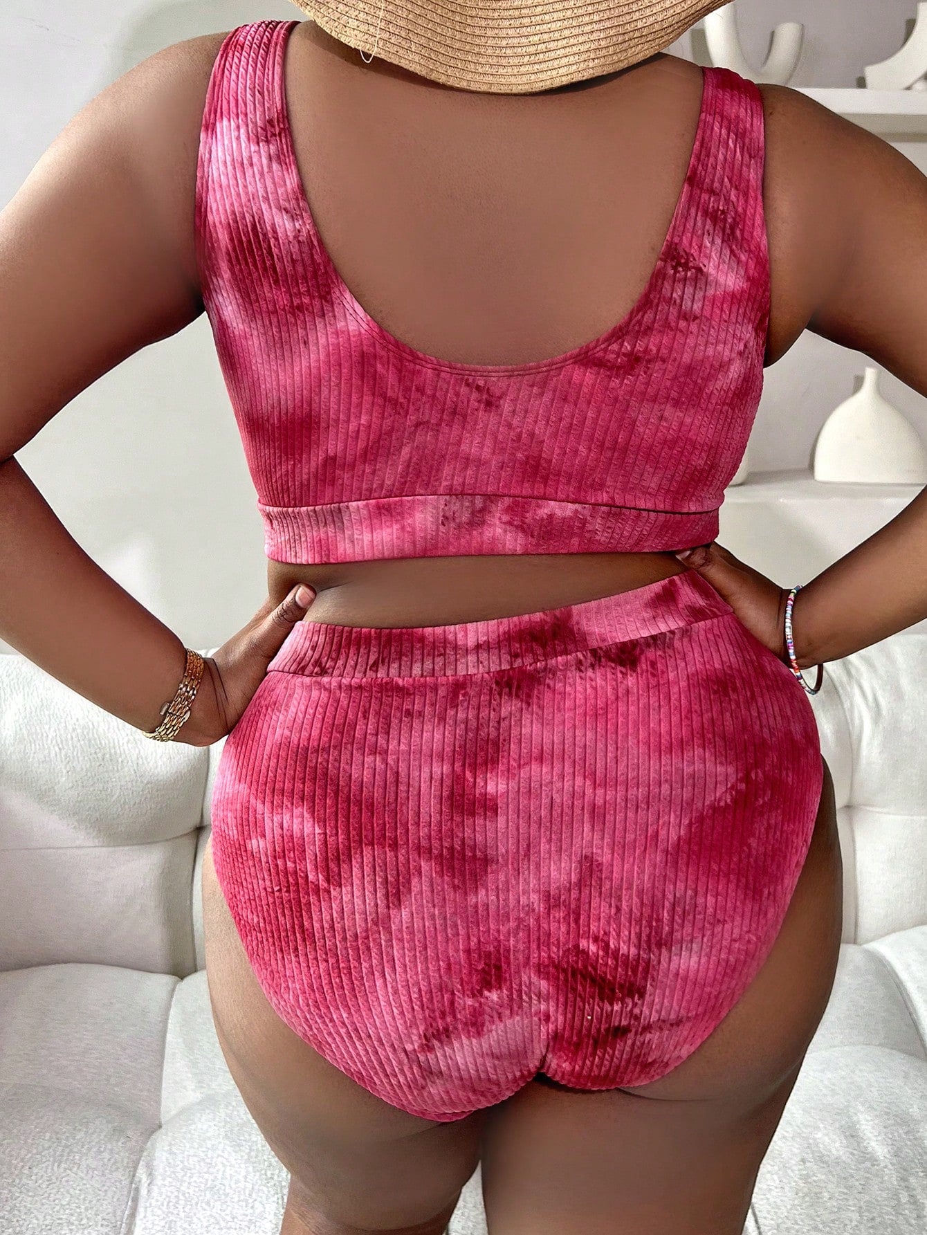 Slaydiva 2pcs Plus Size Women Tie-Dye Print Split Bikini Set, Fashionable Casual Beach Swimwear For Summer Beach Vacation