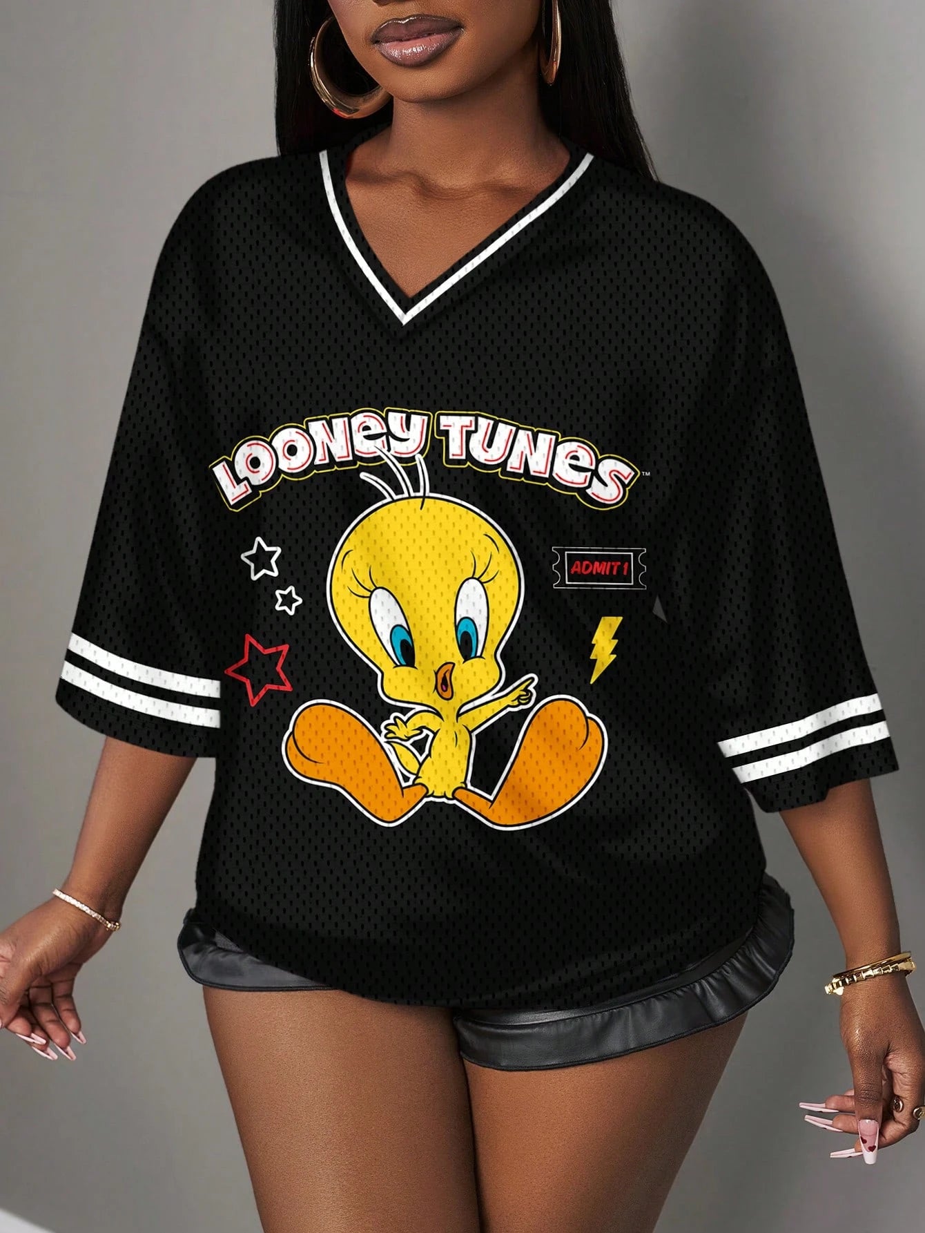 Slaydiva LOONEY TUNES X Casual Minimalist V-Neck Plus Size Black T-Shirt, Suitable For Summer Holiday Semi Formal Tennis