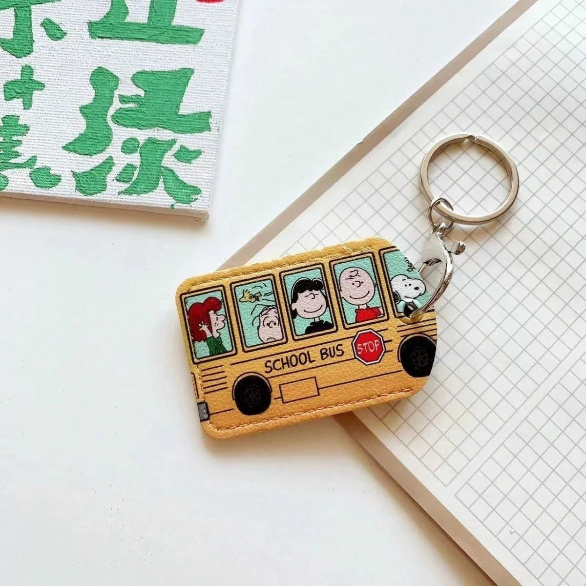 SNOOPY 1pc 's Mini School Bus Shaped Keychain With Cute Decorations The Perfect Little Gift For Fans, Family, And Friends, A White Valentine's Day Gift For Girls' Day, And An Easter Gift