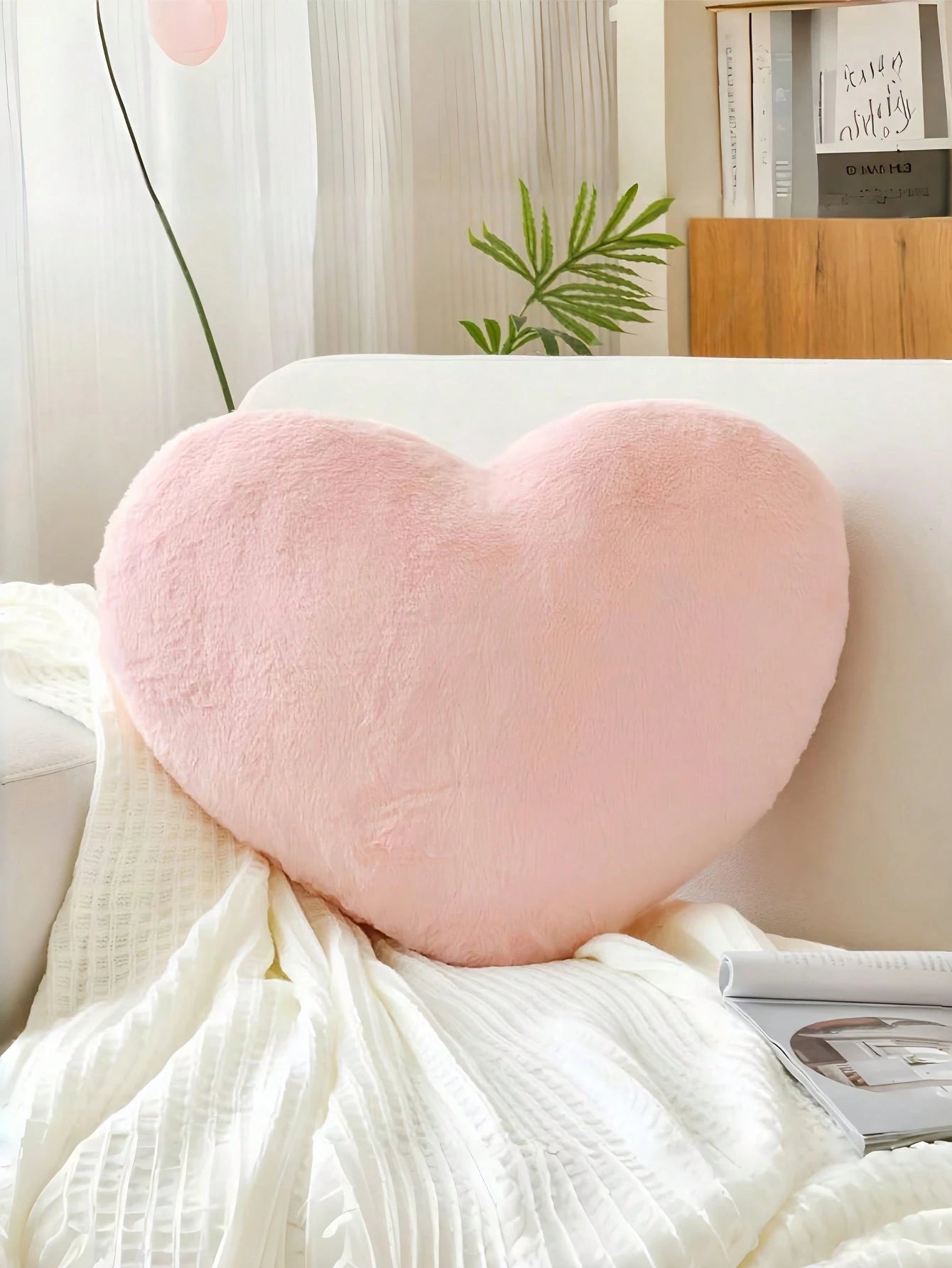 Soft & Cute Faux Rabbit Fur Heart Shaped Throw Pillow, Suitable For Bedroom, Sofa And Bed In Spring/Summer, Thoughtful Mother's Day Gift For Mom, Light Pink