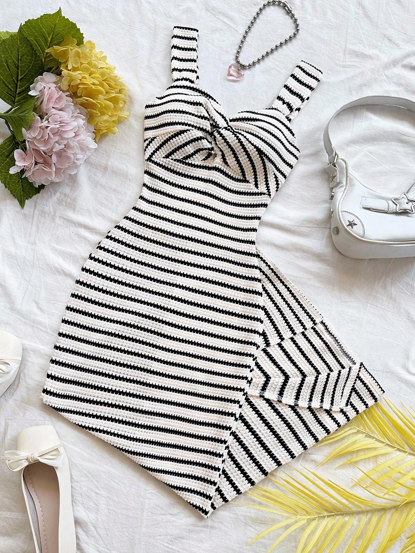 Soleia Women's Vacation Fashion Striped Front Knot Ruffle Sleeveless Dress No Chest Padding