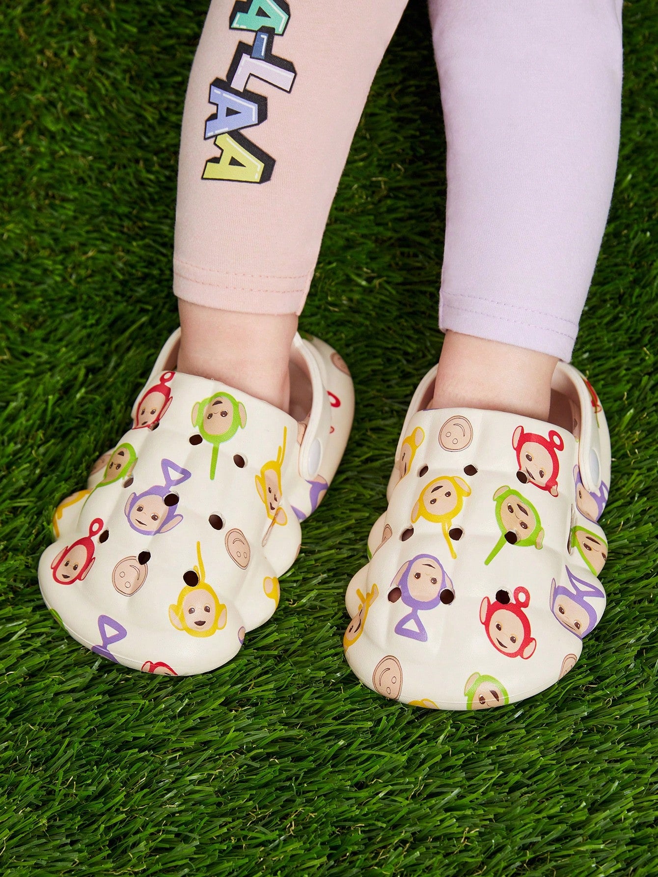 Strawberry Shortcake X Cute Cartoon Pink Strawberry Girl Children's Grip Enhancement Garden Toddlers And Babies Breathable Quick Drying Water Shoes, Lightweight Durable EVA Material, Playground