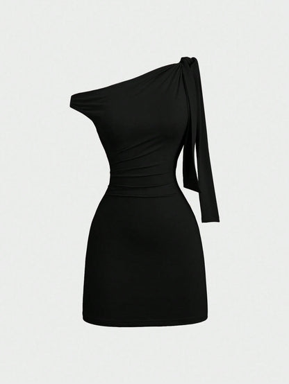 Sweetra Women's Oblique Shoulder Flounce Sexy Bodycon Dress, Waist Cinching, Bodycon, French Chic Mini Dress