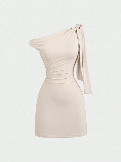 Sweetra Women's Oblique Shoulder Flounce Sexy Bodycon Dress, Waist Cinching, Bodycon, French Chic Mini Dress