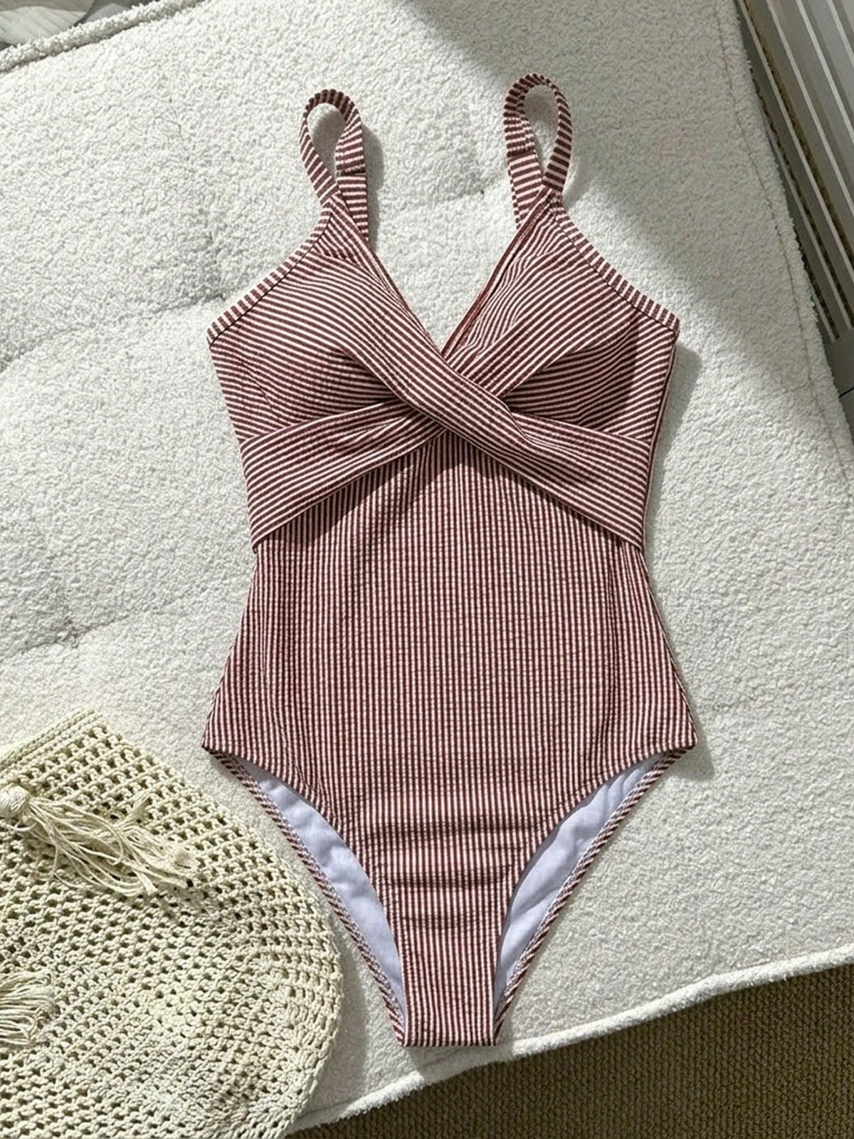 Swim Lushoire 1pc Striped Special Fabric Criss-Cross Front One-Piece Swimsuit