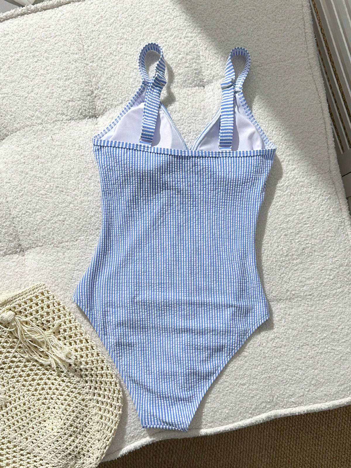 Swim Lushoire 1pc Striped Special Fabric Criss-Cross Front One-Piece Swimsuit