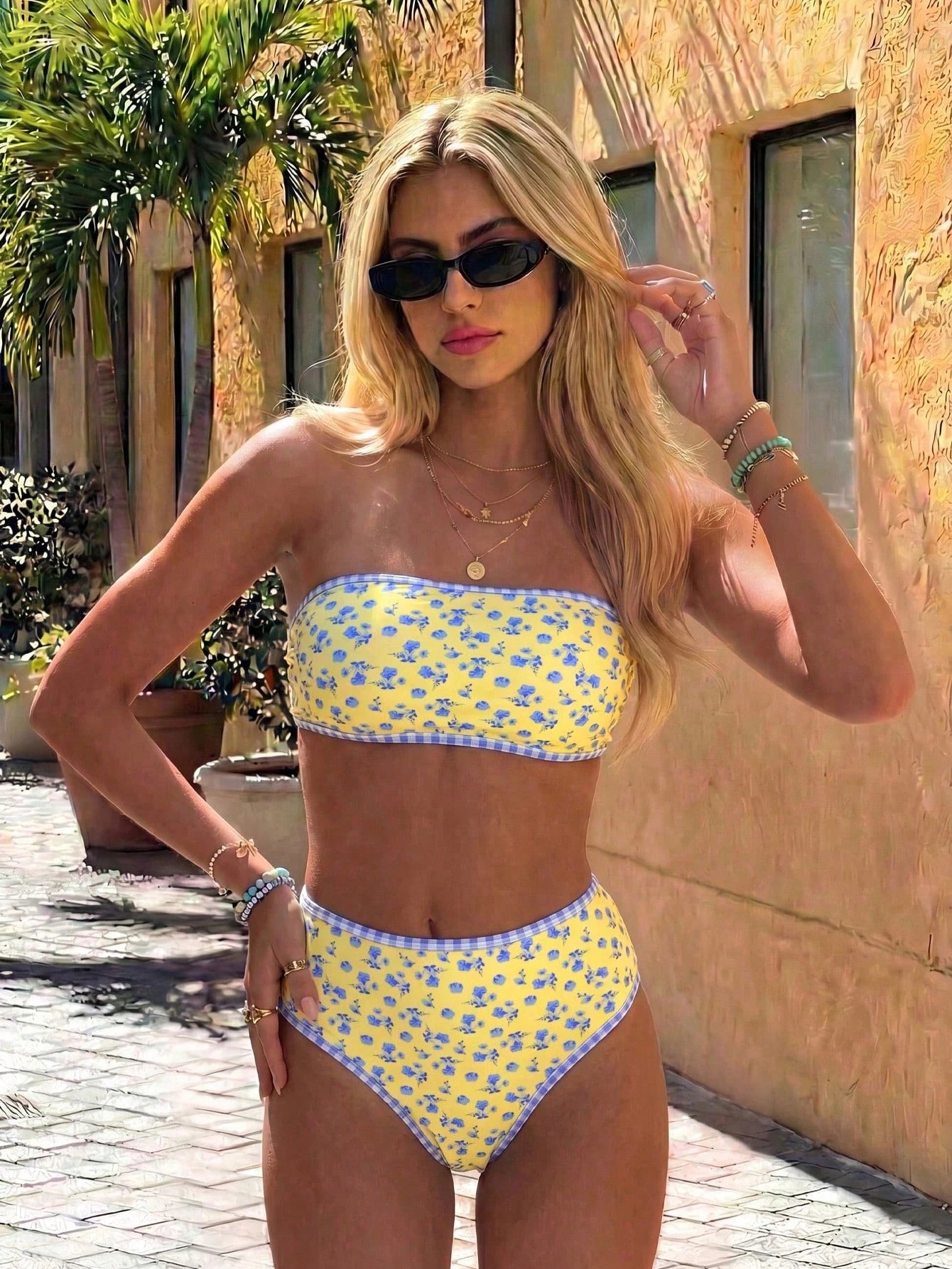 Swim Mod Springbreak Women's Beachwear Summer Outfits, New 2-Piece Set Vacation Random Print Bandeau Top High-Waist Bikini Bottoms Beach Vacation Split Bikini Set