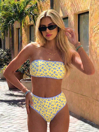 Swim Mod Springbreak Women's Beachwear Summer Outfits, New 2-Piece Set Vacation Random Print Bandeau Top High-Waist Bikini Bottoms Beach Vacation Split Bikini Set