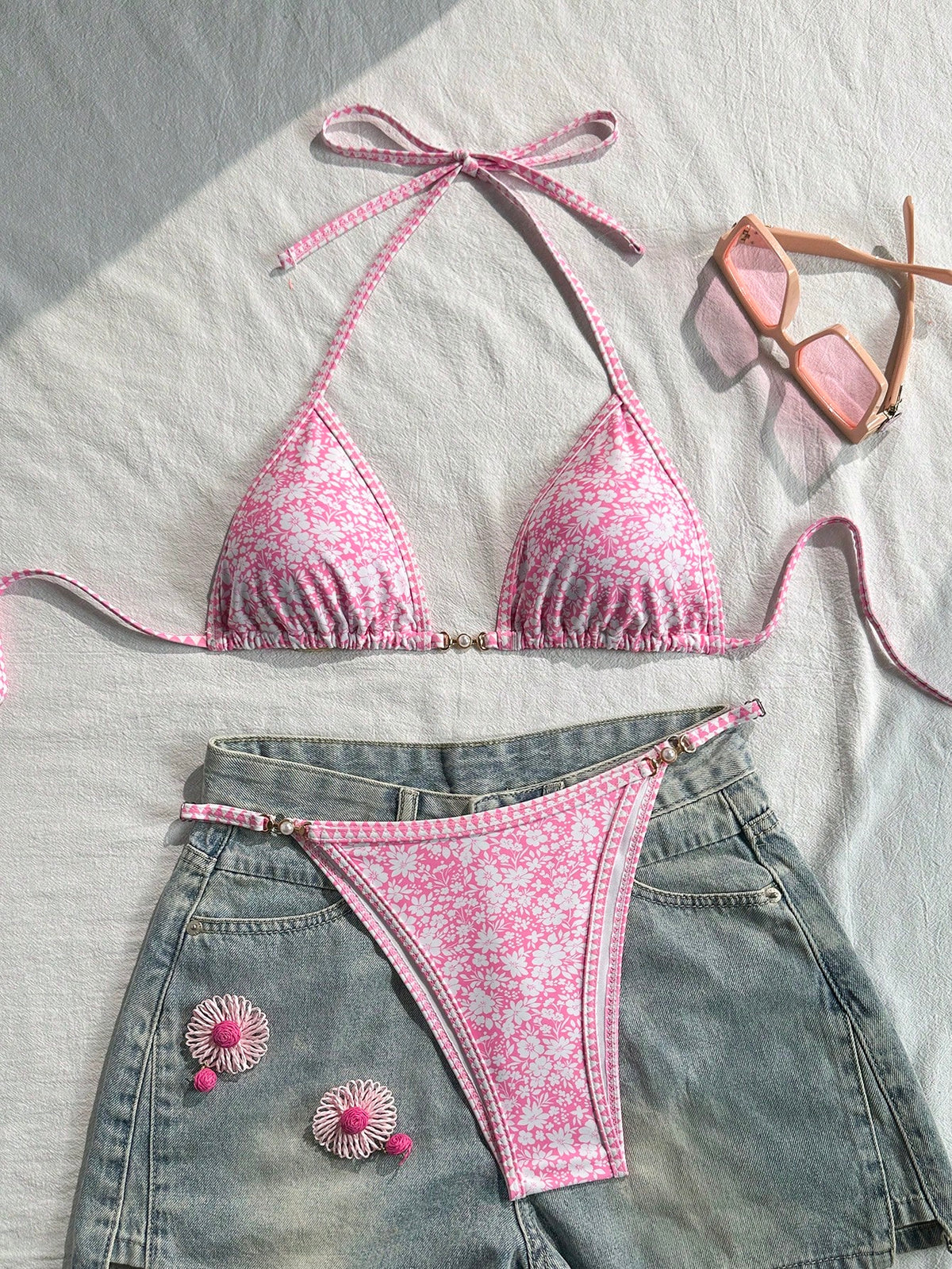 Swim Mod Women's Beach Outfit, Bohemian Floral & Porcelain Print, Fashionable Casual Resort Sexy Women's Swimwear Set, Halter Bikini