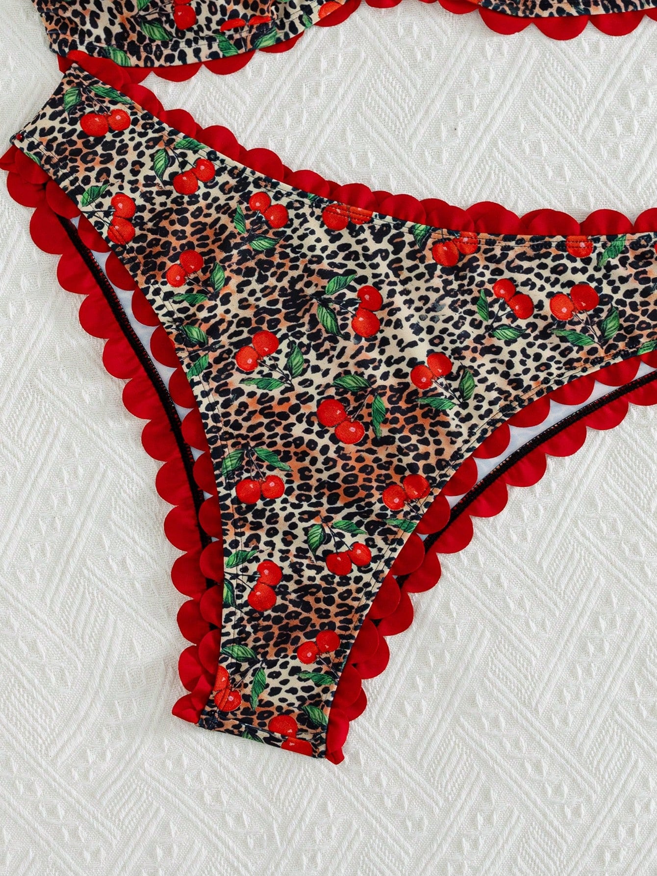 Swim Vcay 2026 New Spring/Summer Plus Size 2-Piece Bikini Set Set, Leopard Print With Random Cherry Print, Semi-Circular Decorative Ruffle Bandeau Top With Detachable Shoulder Straps, Women's Beach Va