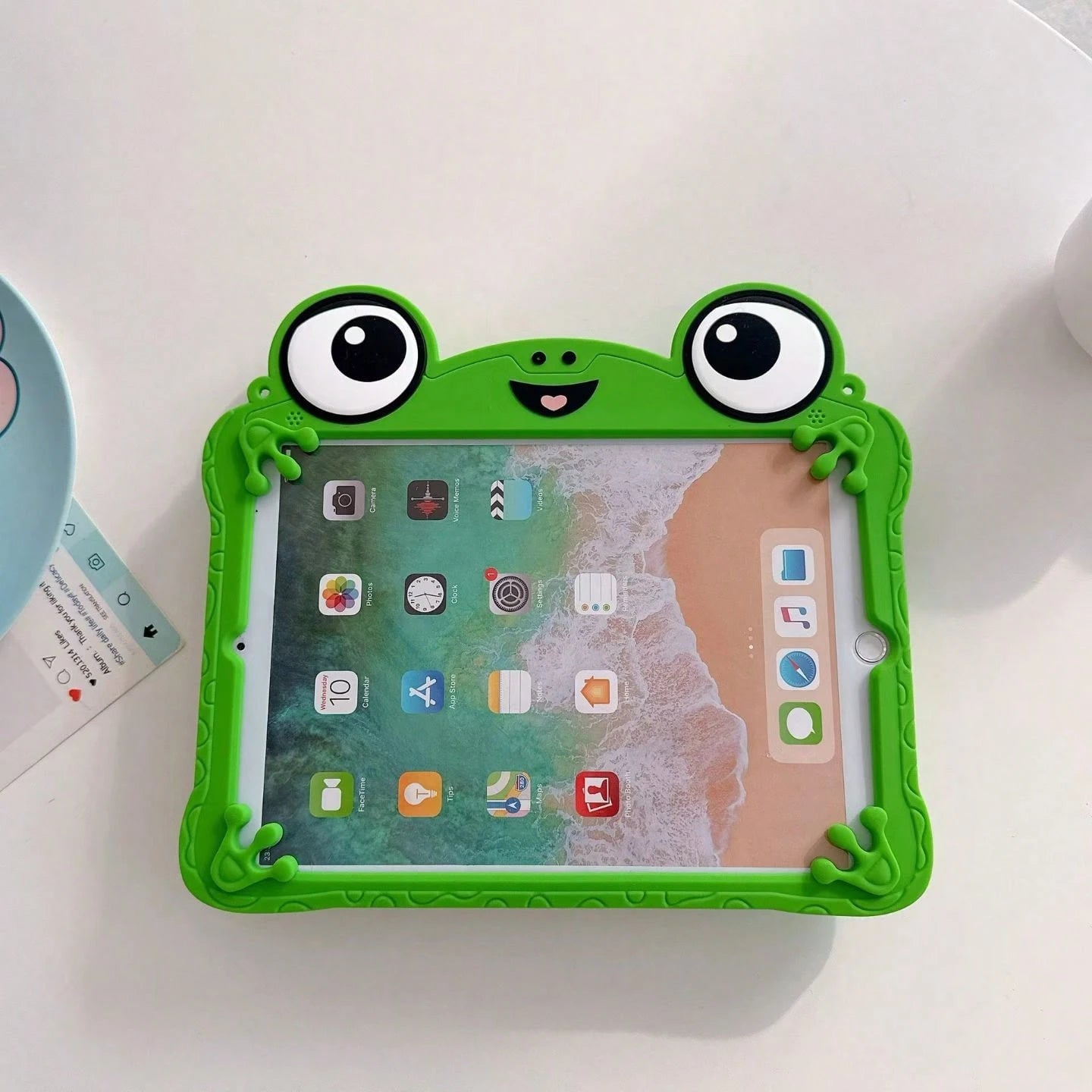 This Exquisite Cartoon Big-Eyed Frog Silicone Protective Case Is Suitable For IPad Air 4/5 10.9 Inch, 7/8/9 10.2 Inch, (A16) 11 Inch (11th Gen, 2025 Model), And. The Cute Style Is Perfect For Back To