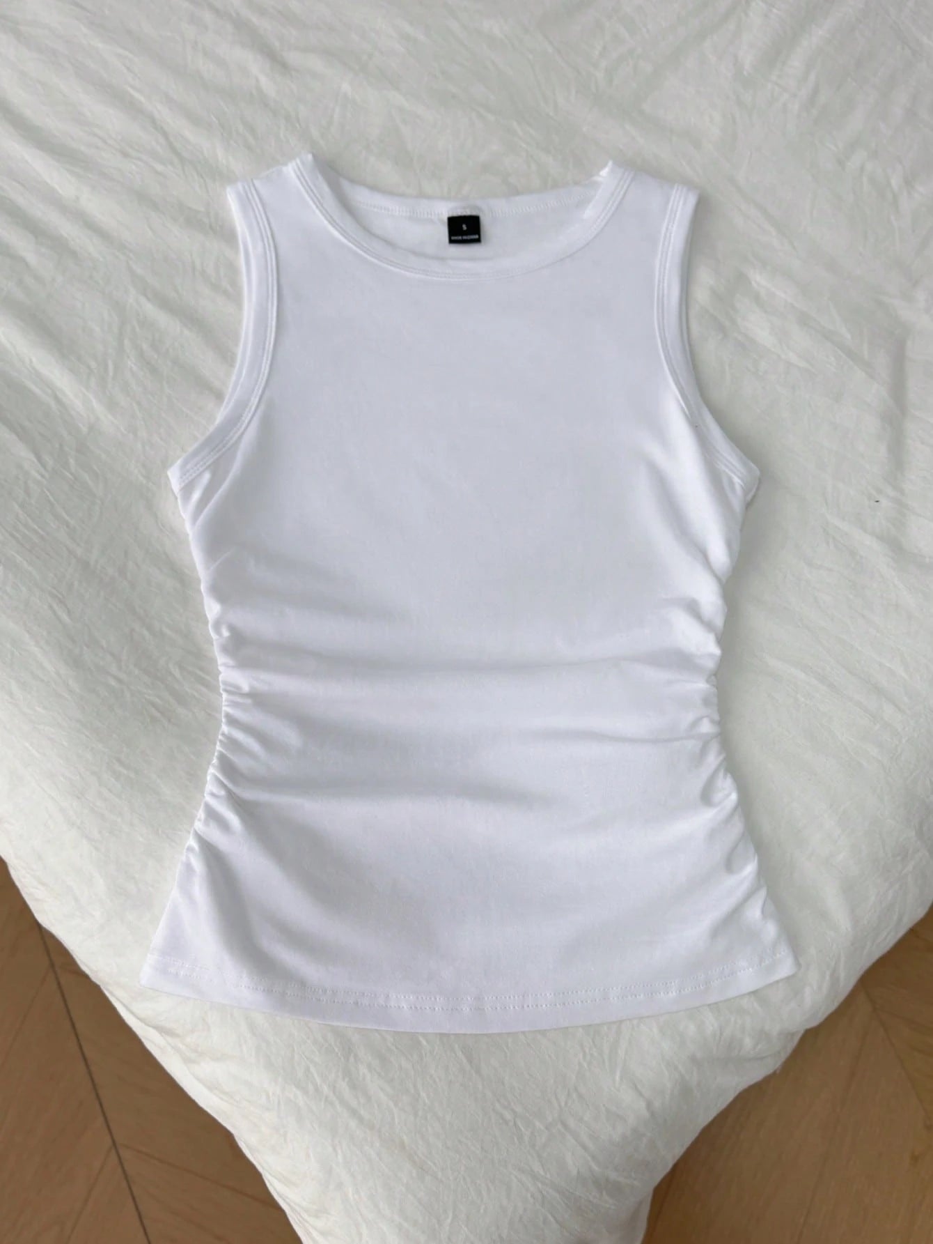 Tseoso 2pcs/Pack Women's 95% Cotton Casual Racerback Camisole Tank Tops,Black And White,Summer,Everyday Layering Essentials For Office,Work,Night Out,Parties