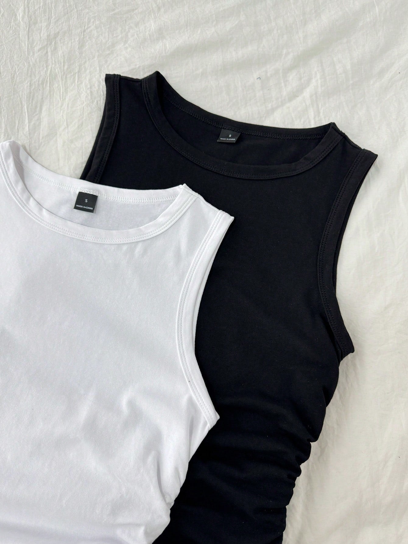 Tseoso 2pcs/Pack Women's 95% Cotton Casual Racerback Camisole Tank Tops,Black And White,Summer,Everyday Layering Essentials For Office,Work,Night Out,Parties