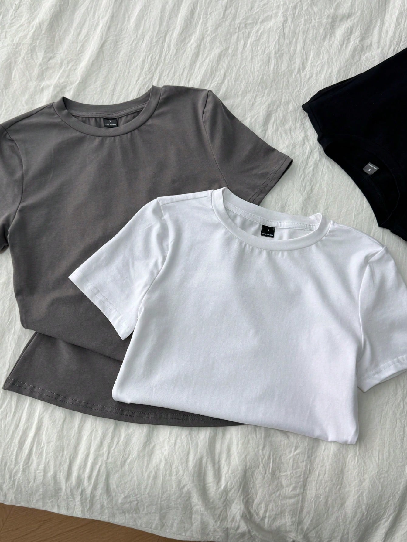 Tseoso 3pcs/Set 95% Cotton Slim-Fit Women's Crew Neck Short Sleeve T-Shirt,Black,White,Grey,Summer Casual Everyday Vintage Cute Summer Tops,Versatile Clothes