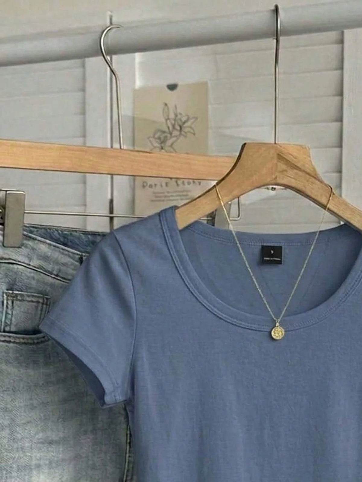 Tseoso 95% Cotton Foggy Blue Casual Minimalist Large Scoop Neck Cap Sleeve Fitted Women's T-Shirt