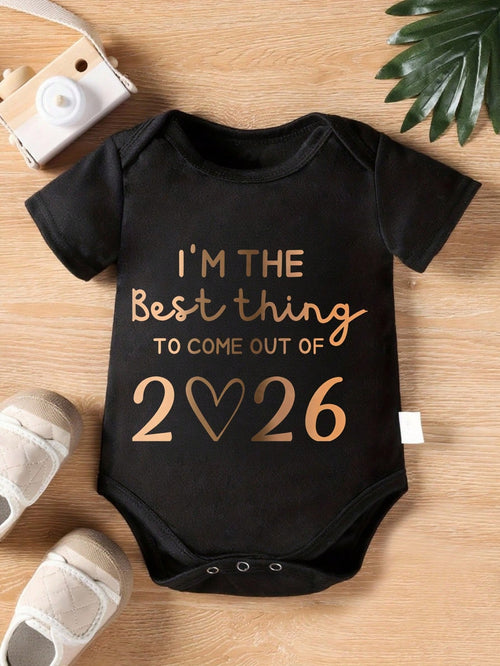Unisex Baby Short Sleeve Bodysuit I'm The Best Thing To Come Out Of 2026 Heart Letter Print Newborn Triangle Romper Infant Summer One Piece Outfit
