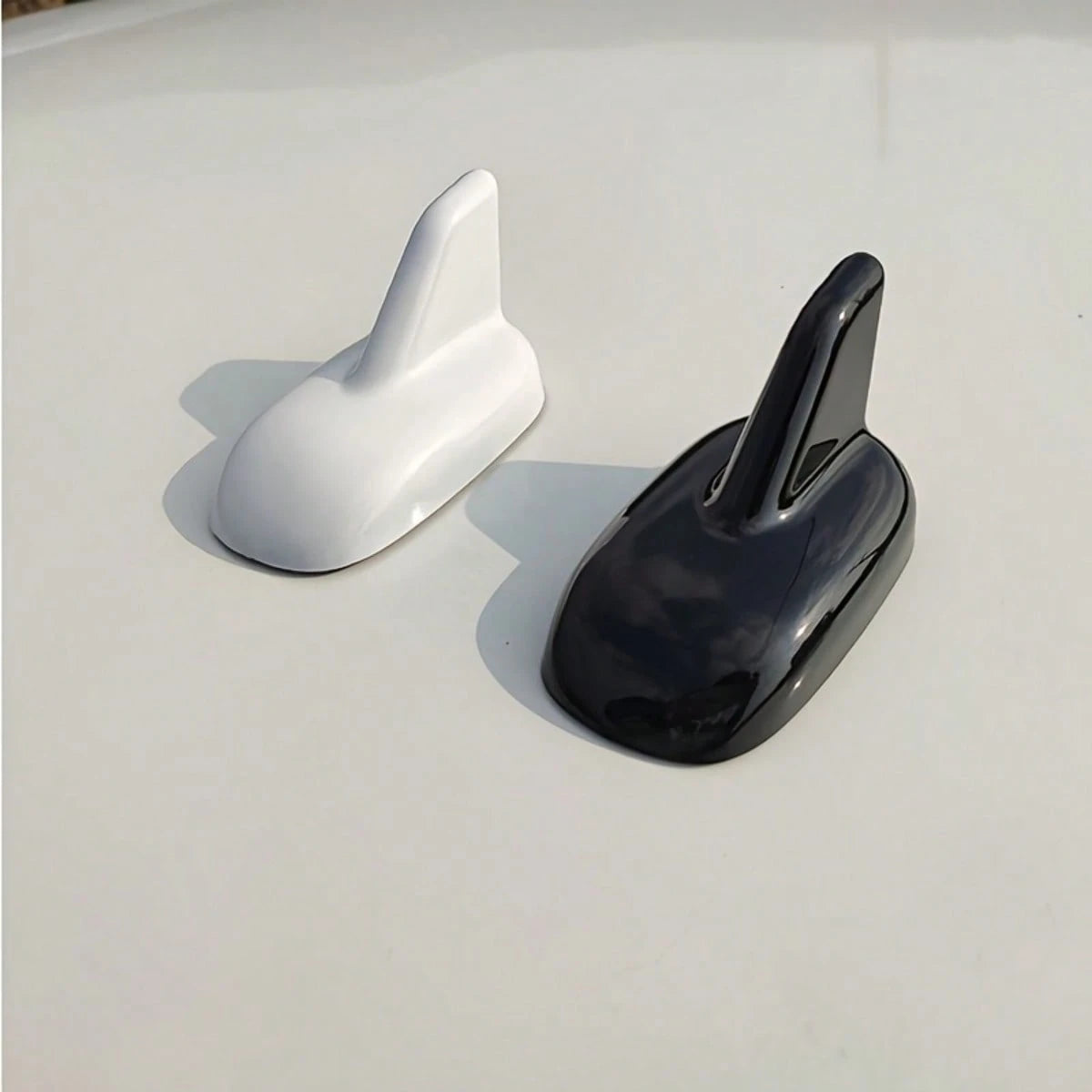 Universal Shark Fin Antenna- 3D Roof Decorative Sticker, Waterproof Heat Resistant, Streamlined Design, Fashionable Car Upgrade Accessory