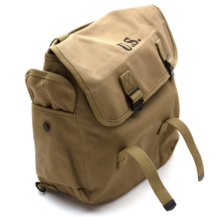 Reproduction US WWII M36 Musette Bag, 100% canvas, olive drab, Inside has 4 compartments, back has a compartment, side pocket