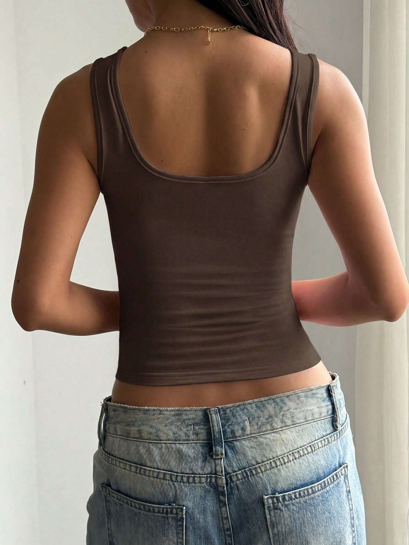 Vaiaye Women's Solid Color Square Neck Fitted Casual Camisole, Minimalist Retro Solid Color Top, Casual Versatile Brown, Clean Girl Aesthetic