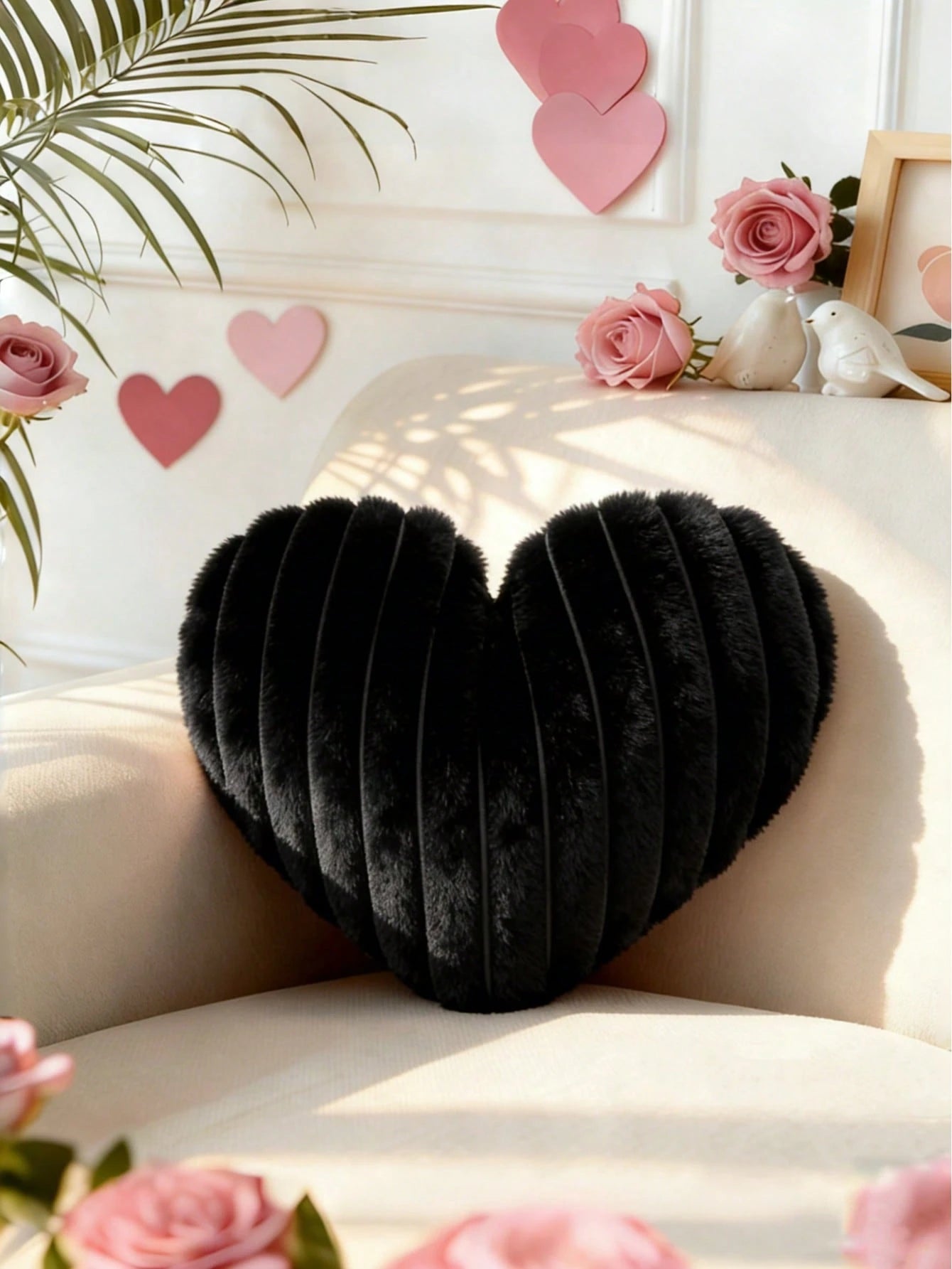 Valentine's Day Heart Pillow Decorative Throw Pillows, Heart Shaped Soft Fluffy Faux Fur Cute Pillows Cushions For Couch Chair Bed Bedroom Room Home Decor Aesthetic, Black