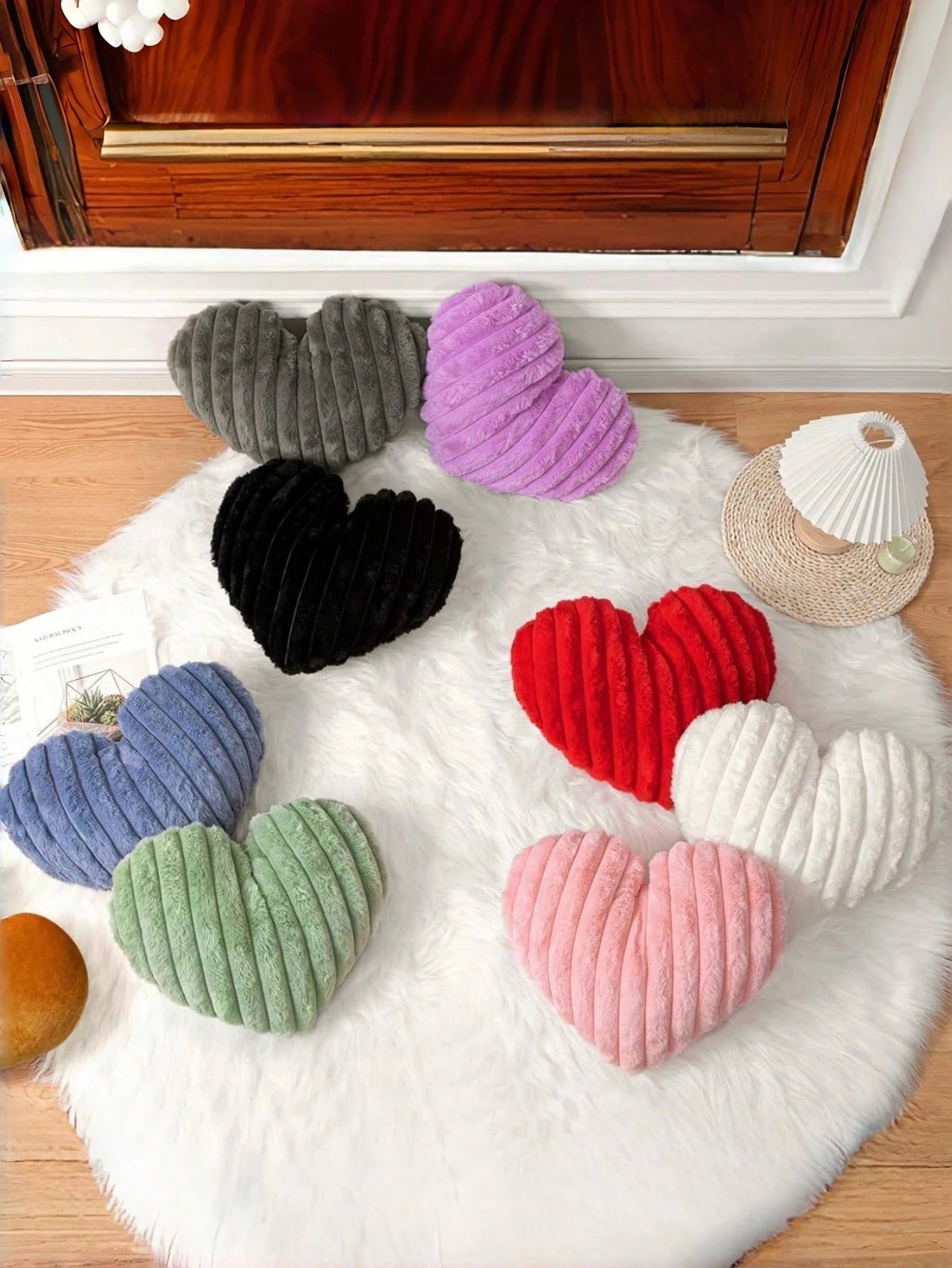 Valentine's Day Heart Pillow Decorative Throw Pillows, Heart Shaped Soft Fluffy Faux Fur Cute Pillows Cushions For Couch Chair Bed Bedroom Room Home Decor Aesthetic, Black